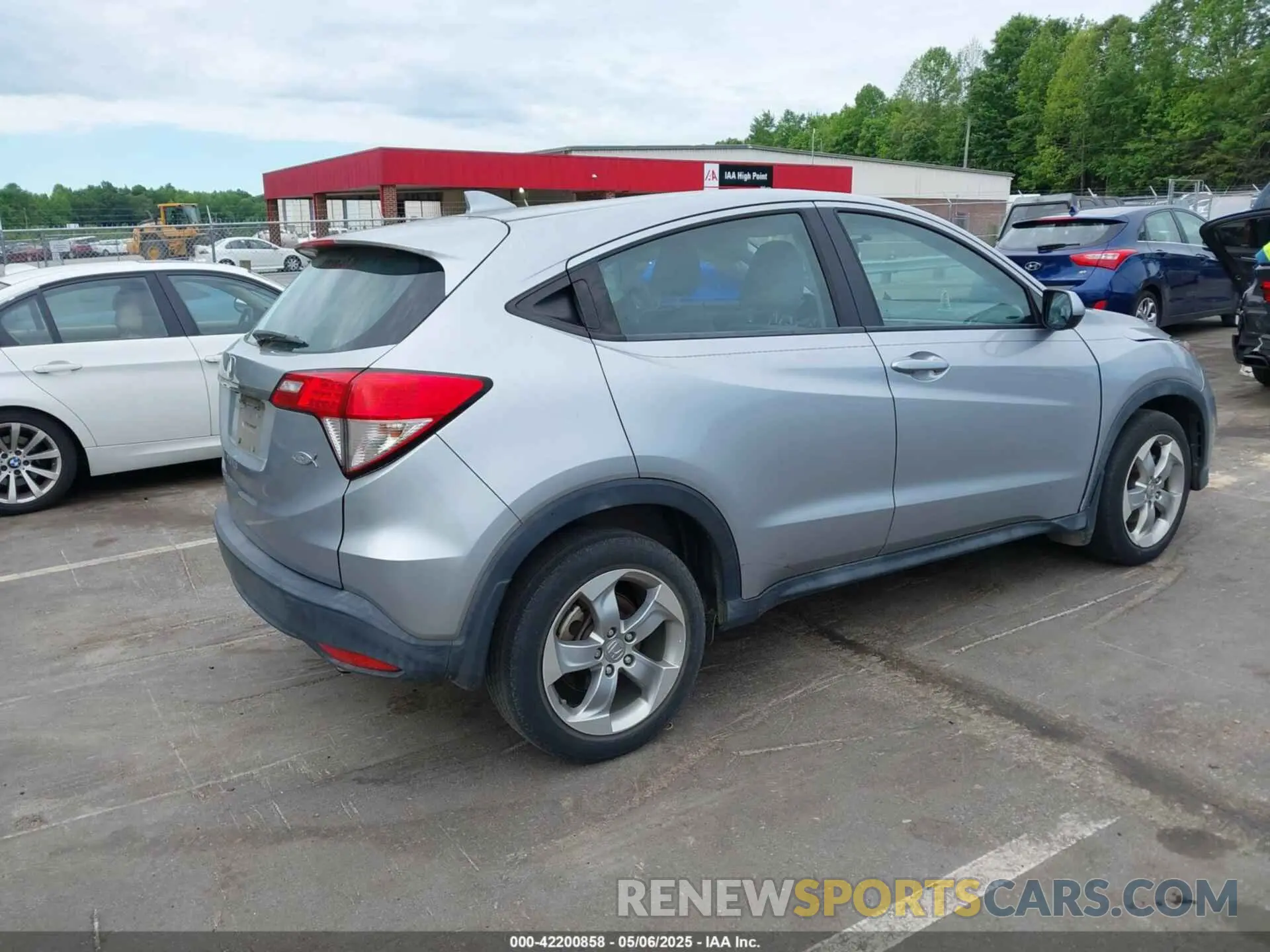 4 fotografías del automóvil dañado 3CZRU5H34KG712351 HONDA HR-V 2019