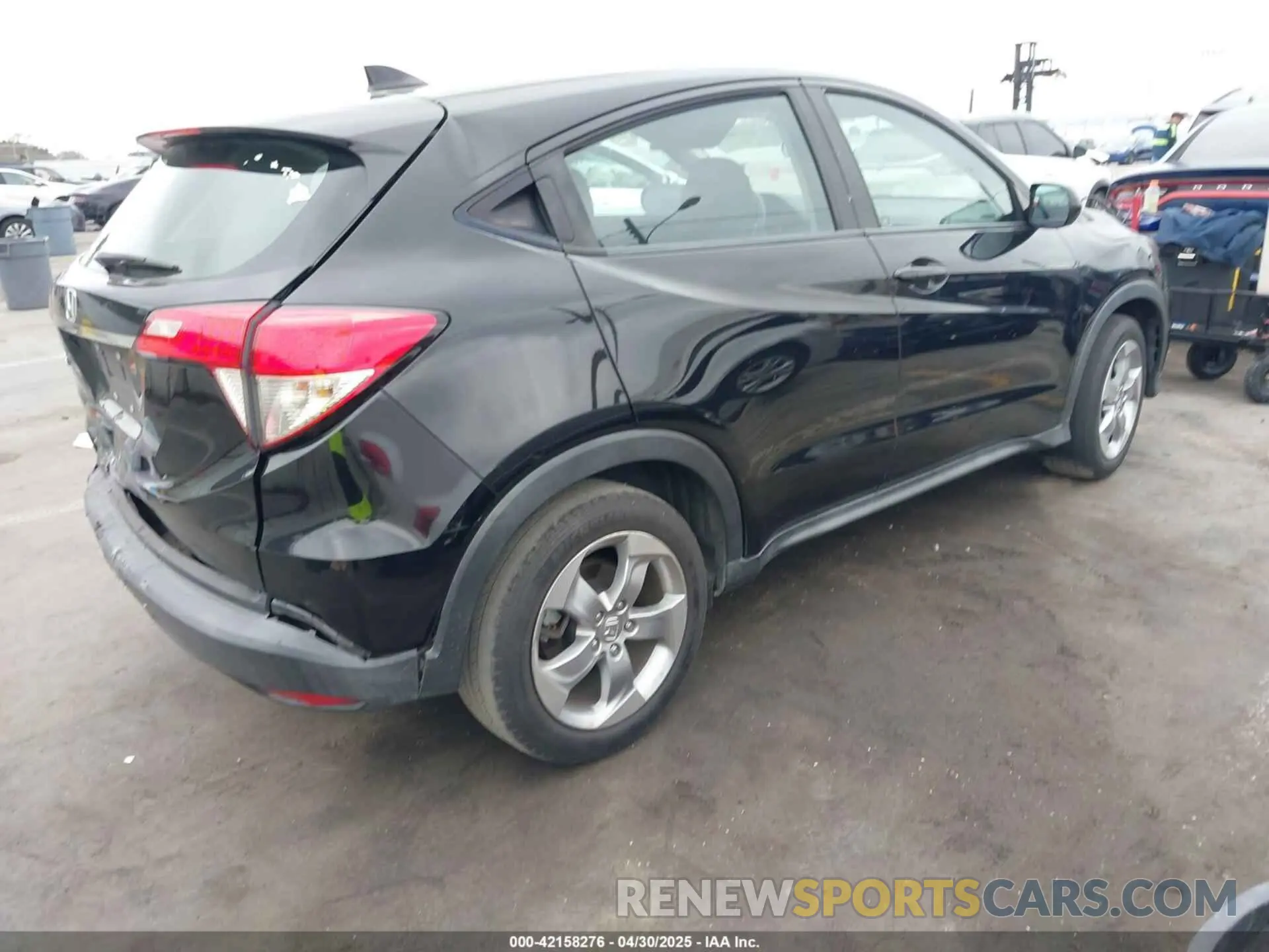 4 fotografías del automóvil dañado 3CZRU5H35KG711998 HONDA HR-V 2019