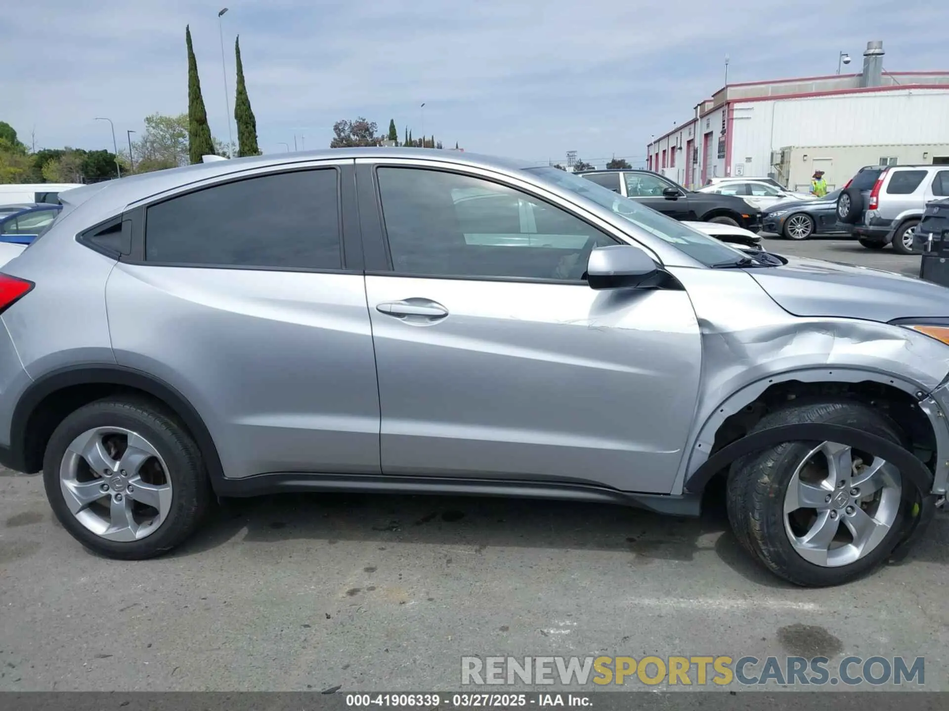14 fotografías del automóvil dañado 3CZRU5H37KG710447 HONDA HR-V 2019