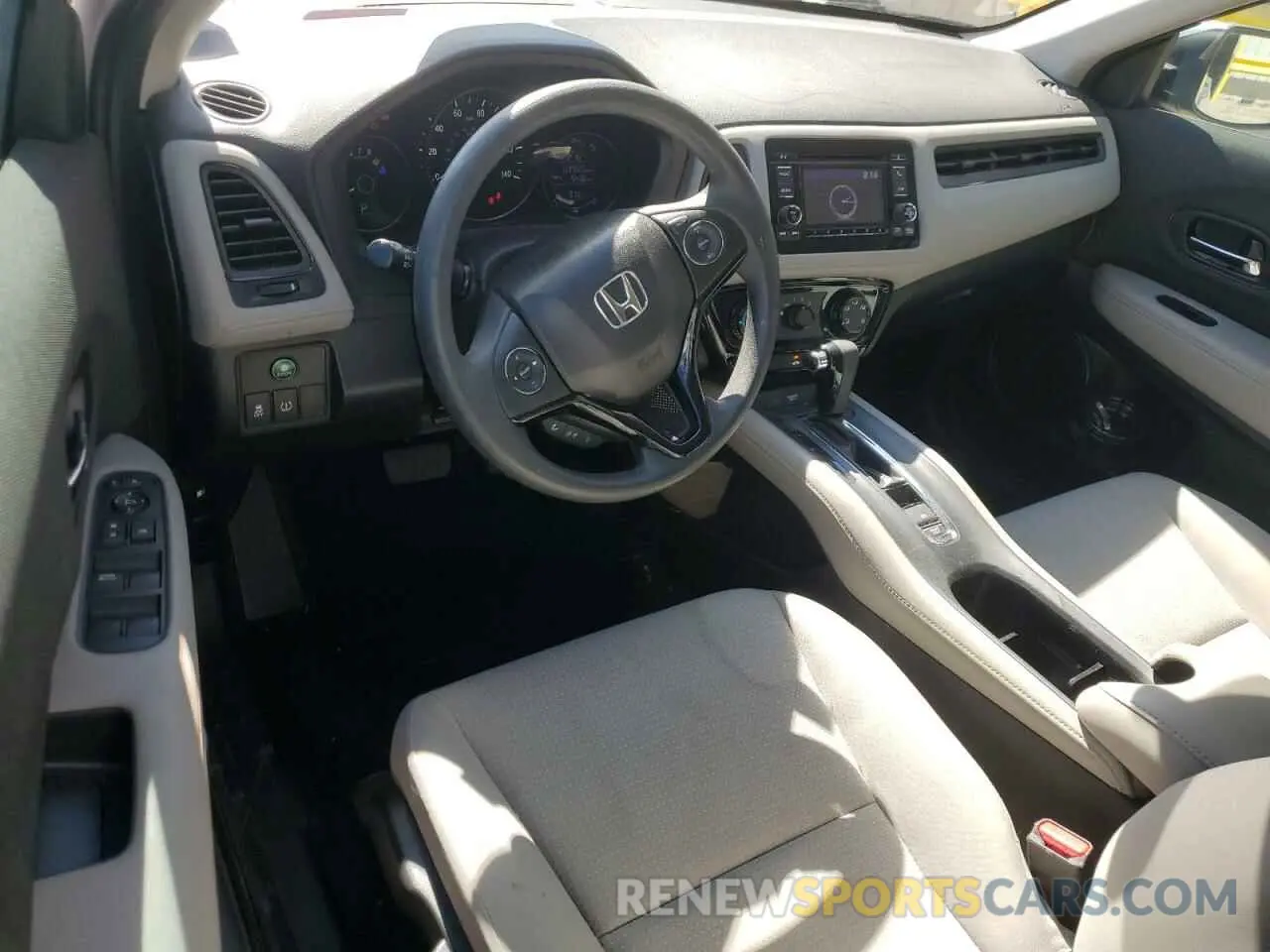 8 fotografías del automóvil dañado 3CZRU5H38KG705872 HONDA HR-V 2019