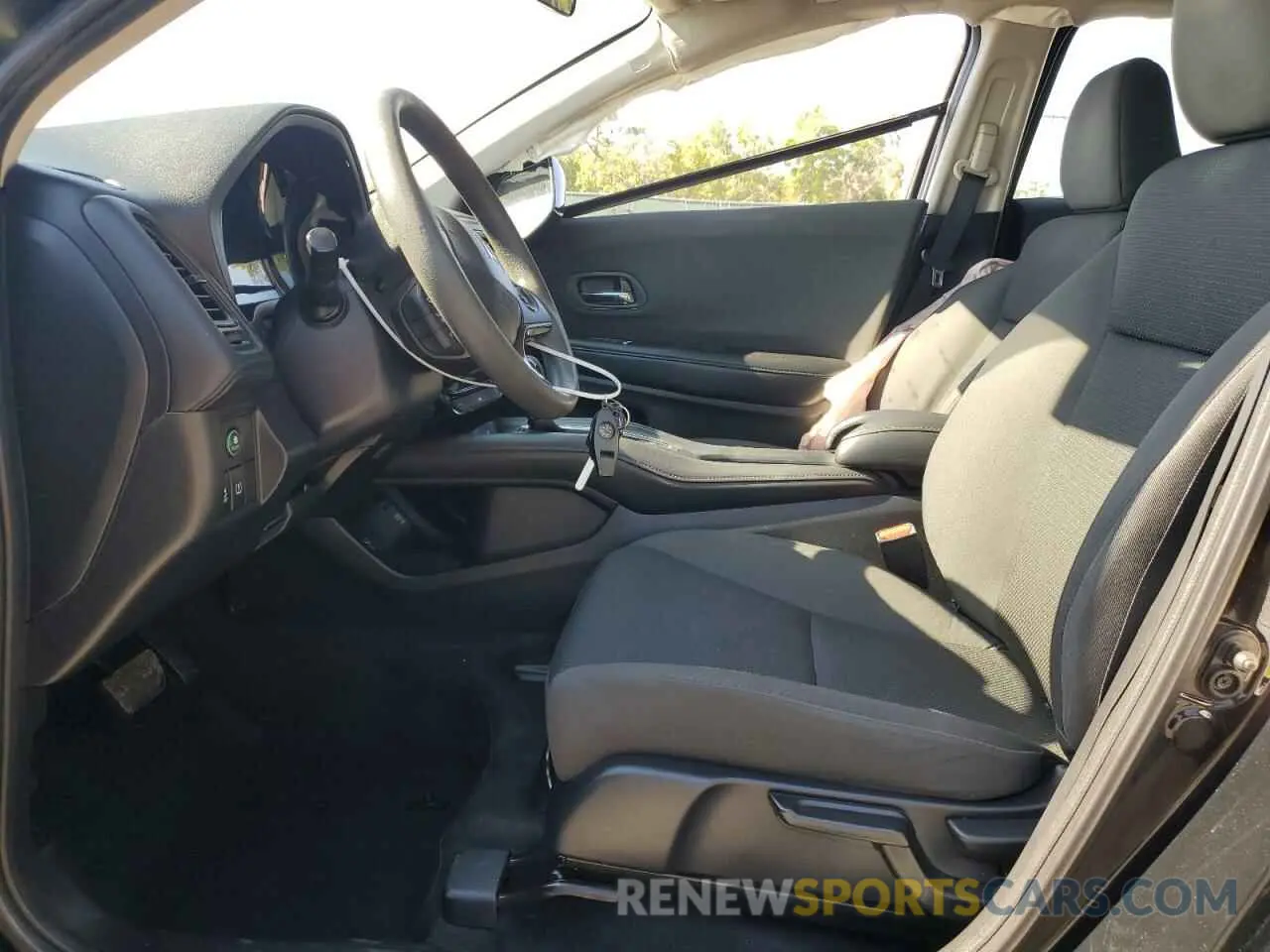 7 fotografías del automóvil dañado 3CZRU5H38KM725203 HONDA HR-V 2019