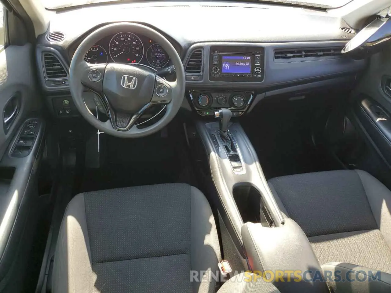8 fotografías del automóvil dañado 3CZRU5H38KM725203 HONDA HR-V 2019