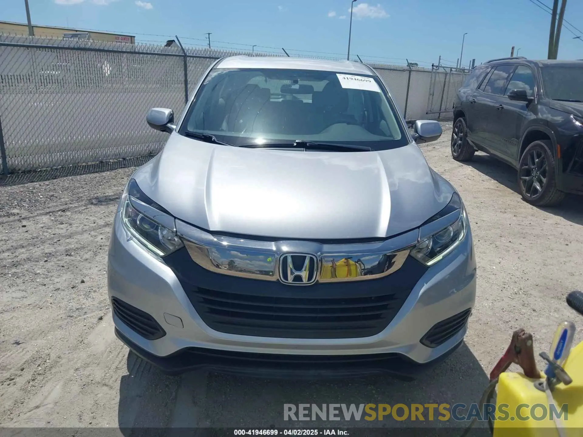 12 fotografías del automóvil dañado 3CZRU5H3XKG711916 HONDA HR-V 2019