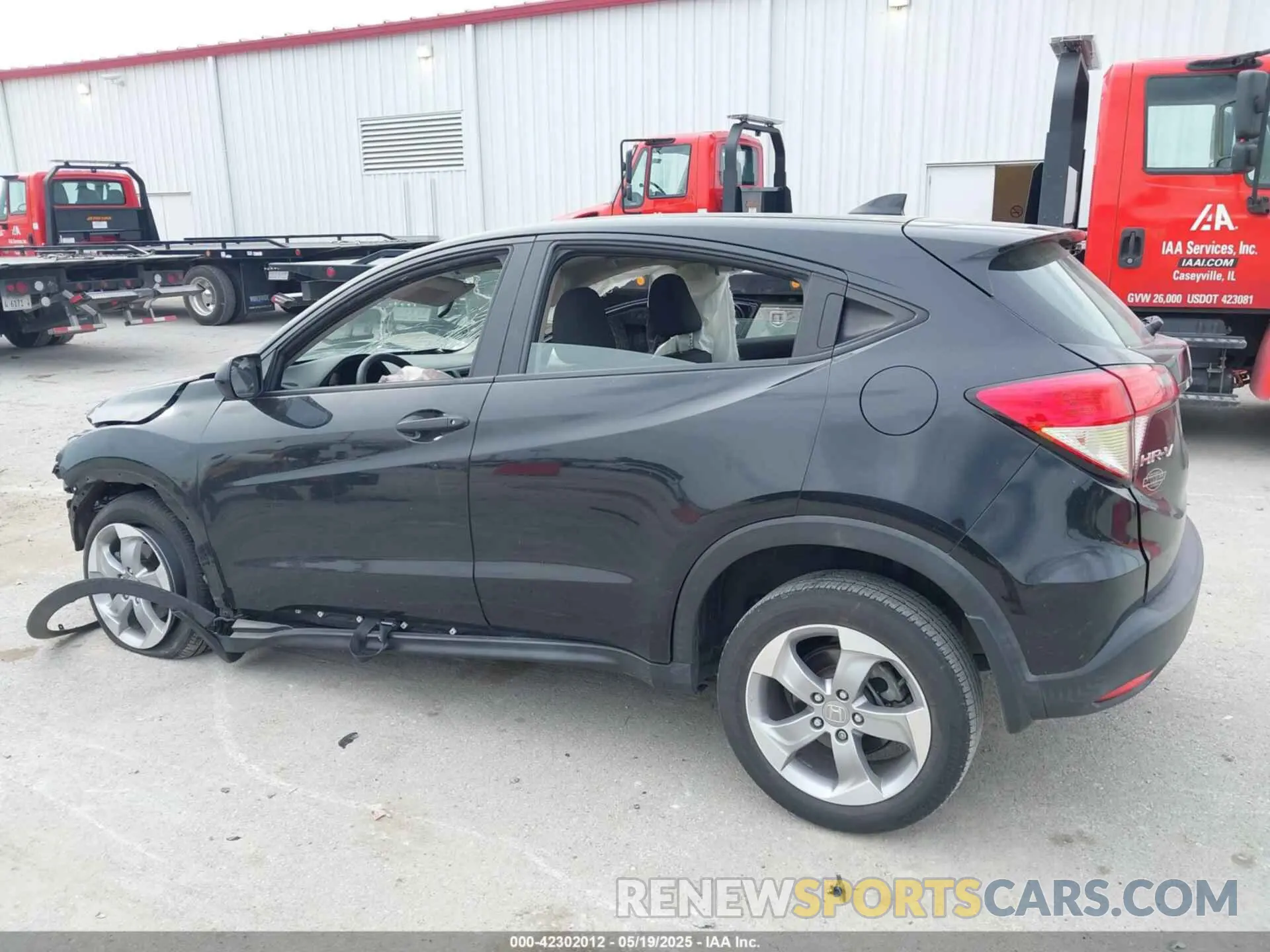 15 fotografías del automóvil dañado 3CZRU5H3XKM719659 HONDA HR-V 2019