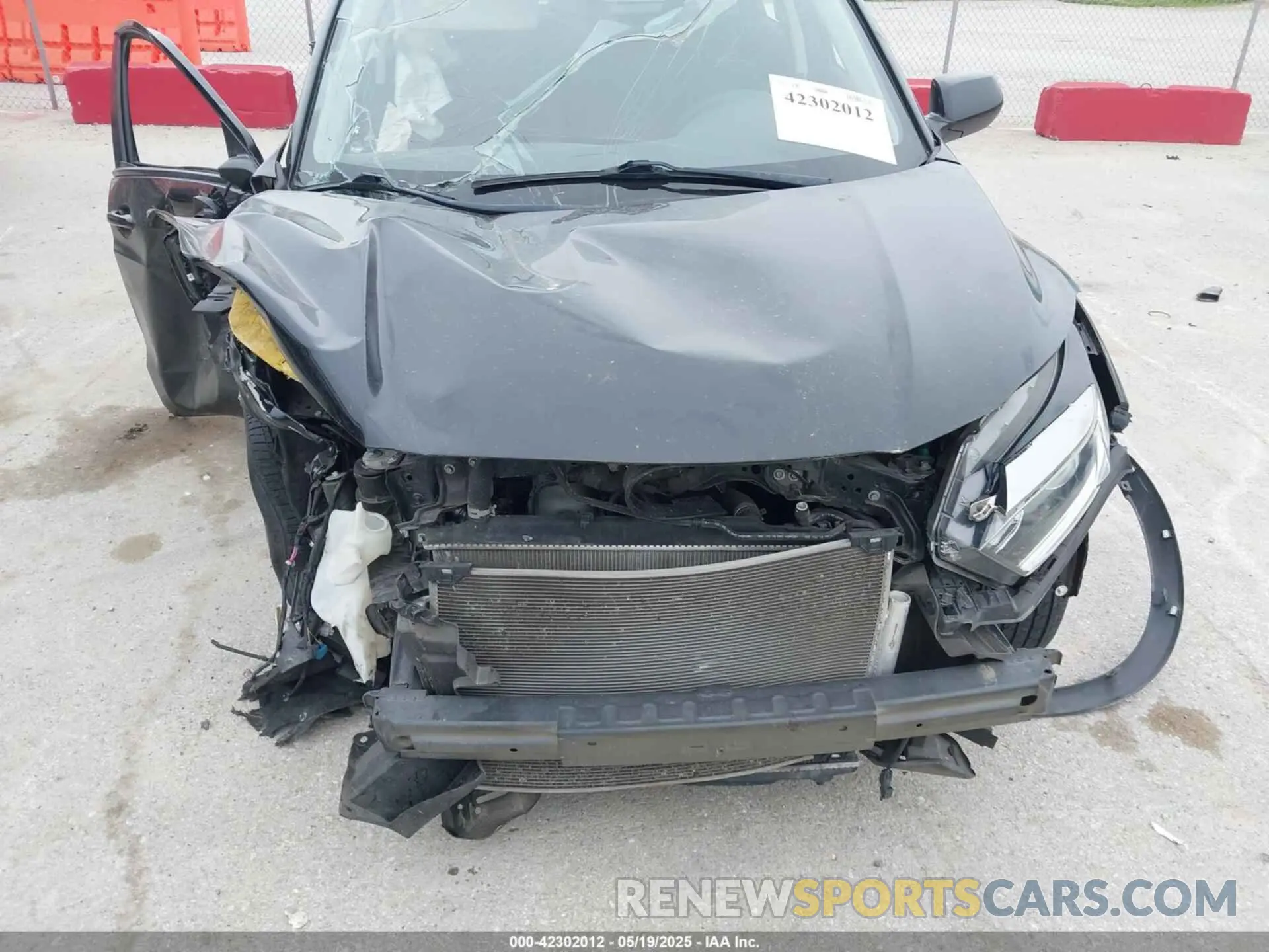 6 fotografías del automóvil dañado 3CZRU5H3XKM719659 HONDA HR-V 2019