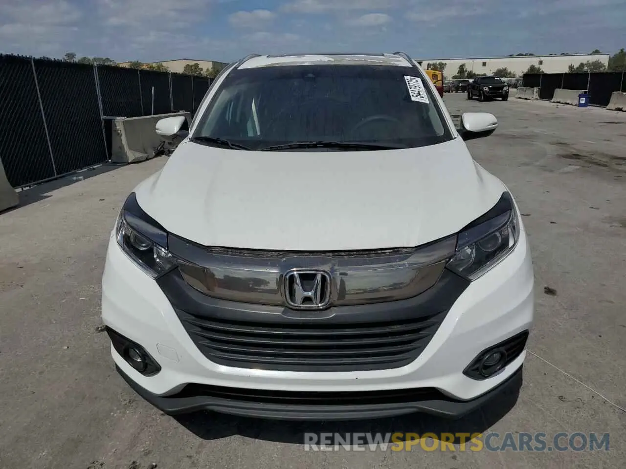 5 fotografías del automóvil dañado 3CZRU5H50KM705092 HONDA HR-V 2019