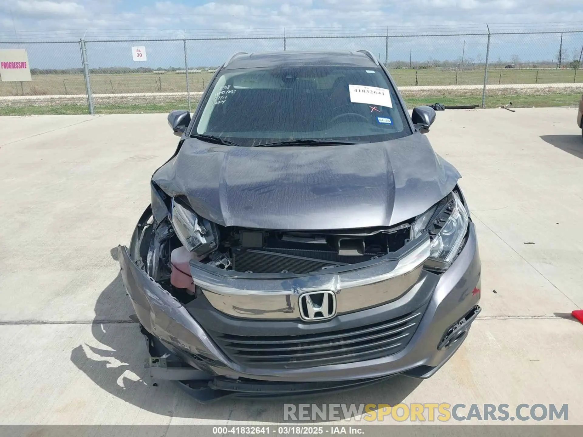 12 fotografías del automóvil dañado 3CZRU5H51KM712049 HONDA HR-V 2019