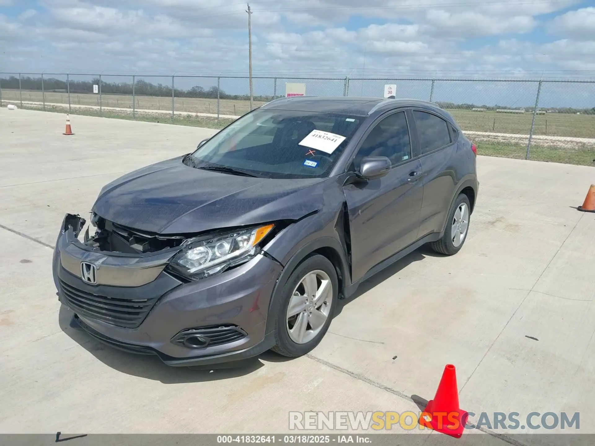 2 fotografías del automóvil dañado 3CZRU5H51KM712049 HONDA HR-V 2019