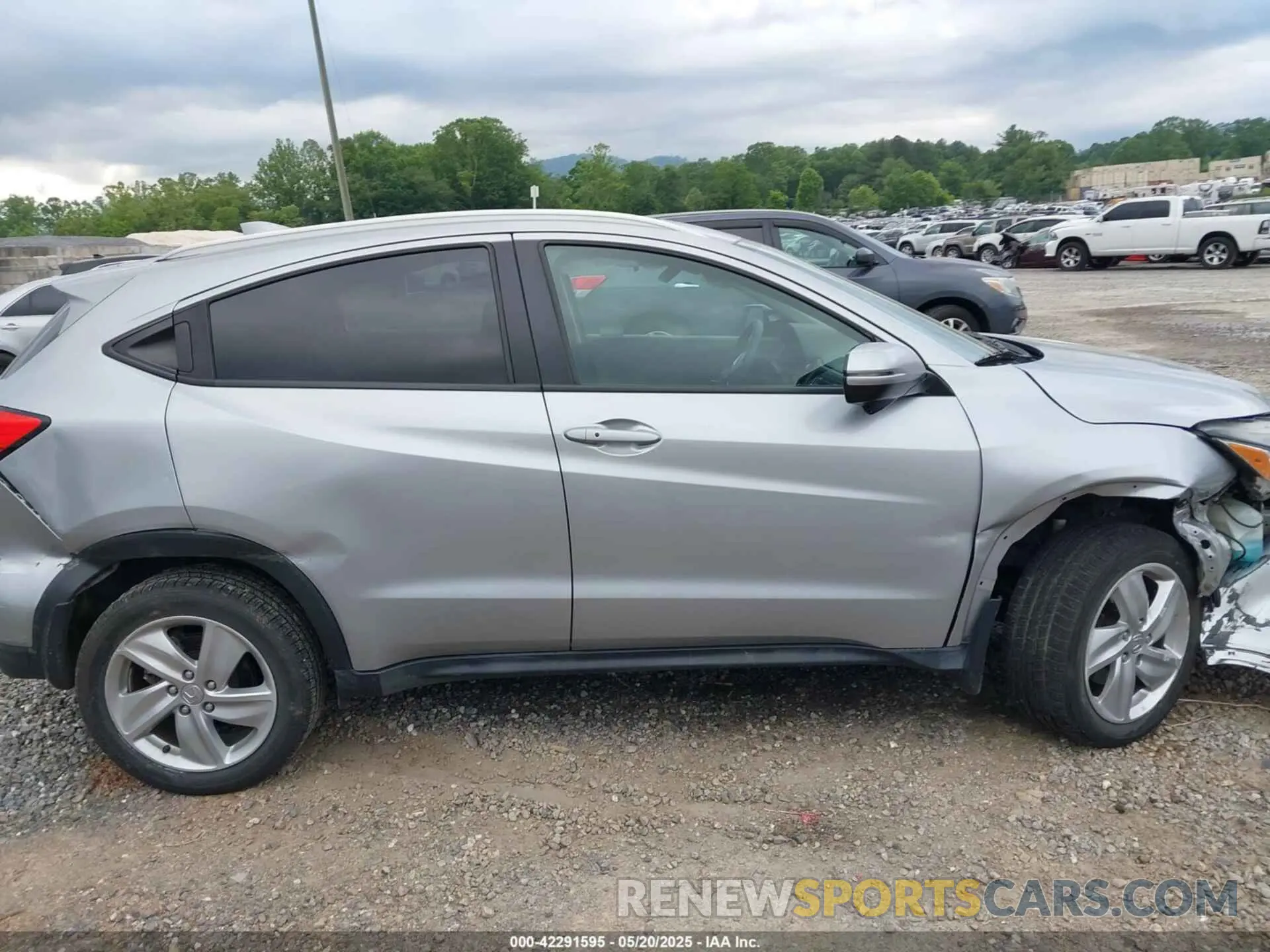 14 fotografías del automóvil dañado 3CZRU5H52KM707880 HONDA HR-V 2019