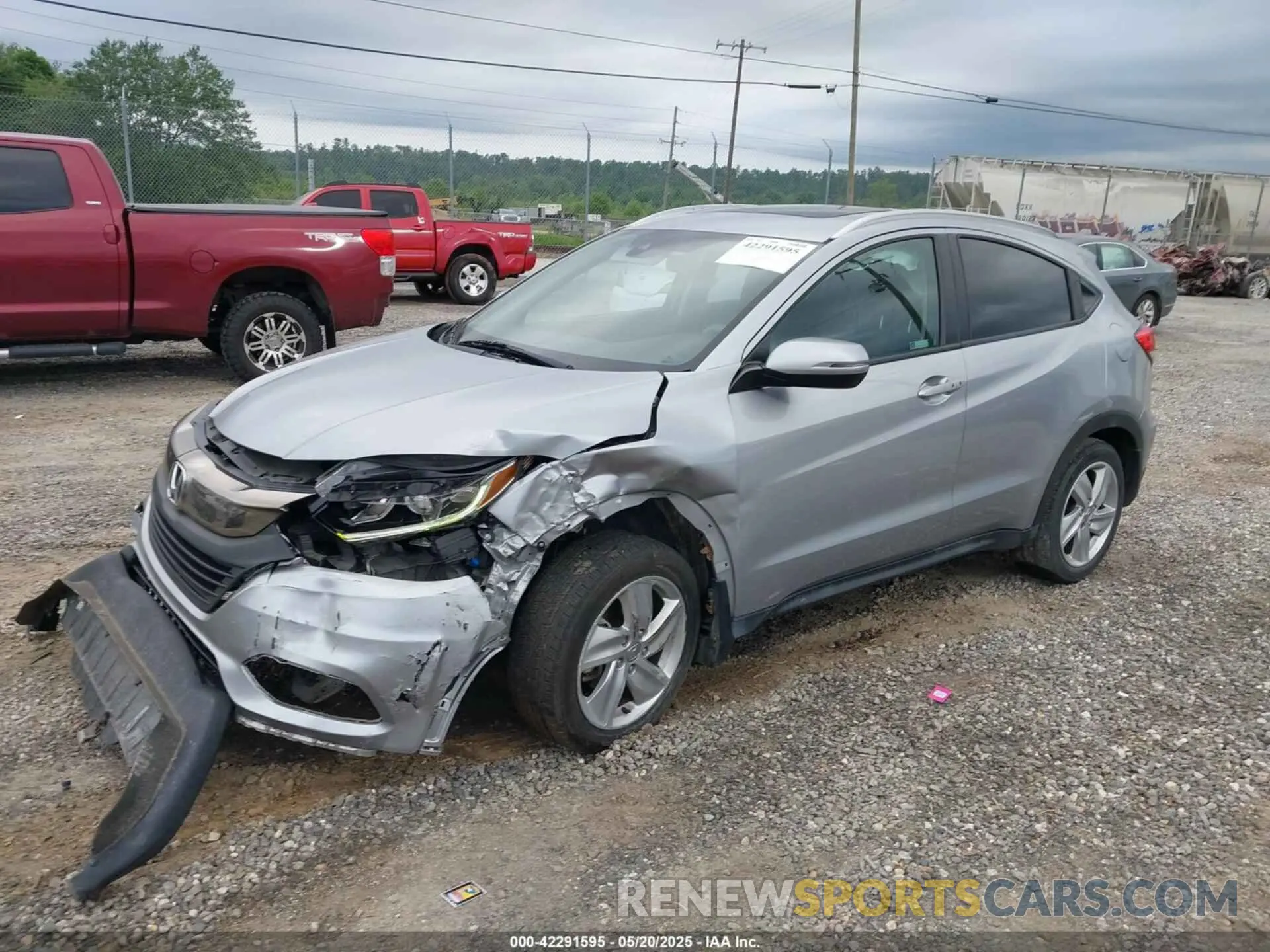 2 fotografías del automóvil dañado 3CZRU5H52KM707880 HONDA HR-V 2019