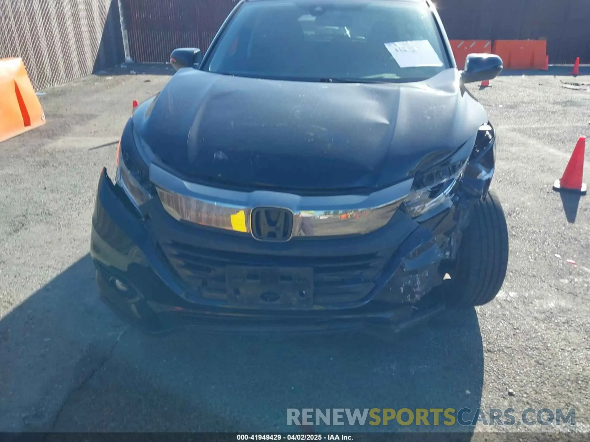 12 fotografías del automóvil dañado 3CZRU5H52KM717938 HONDA HR-V 2019
