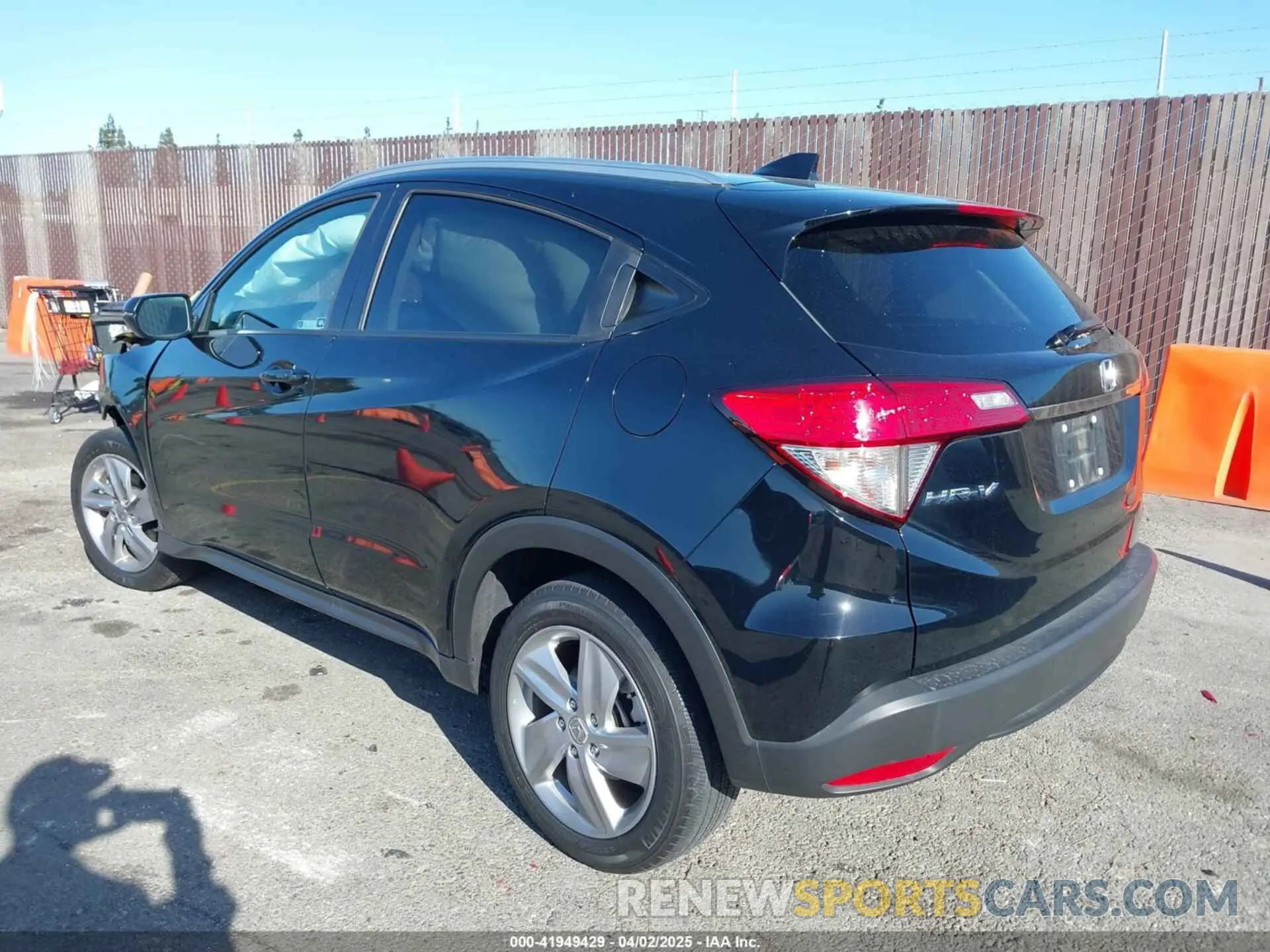 3 fotografías del automóvil dañado 3CZRU5H52KM717938 HONDA HR-V 2019