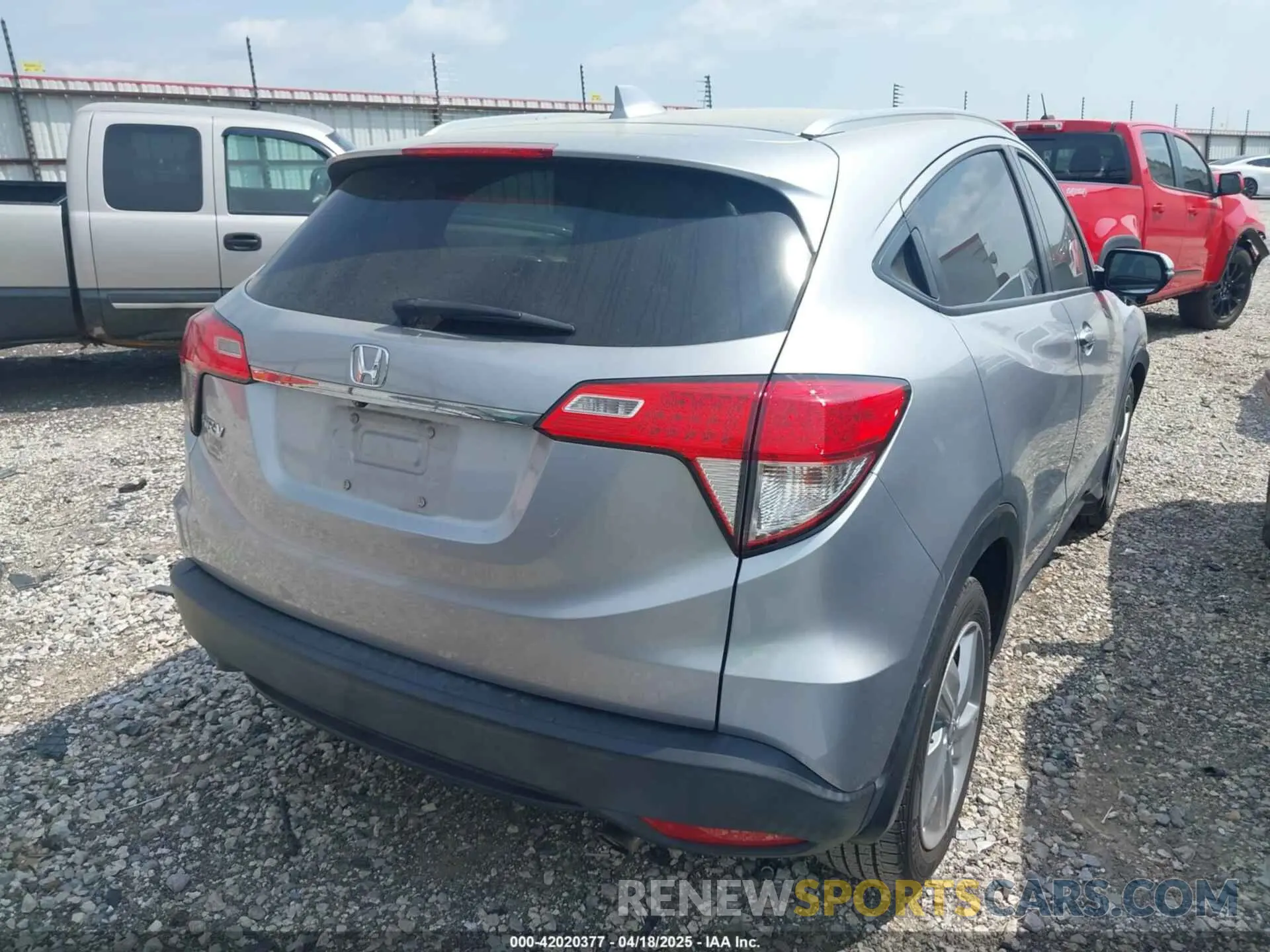 4 fotografías del automóvil dañado 3CZRU5H53KM718483 HONDA HR-V 2019