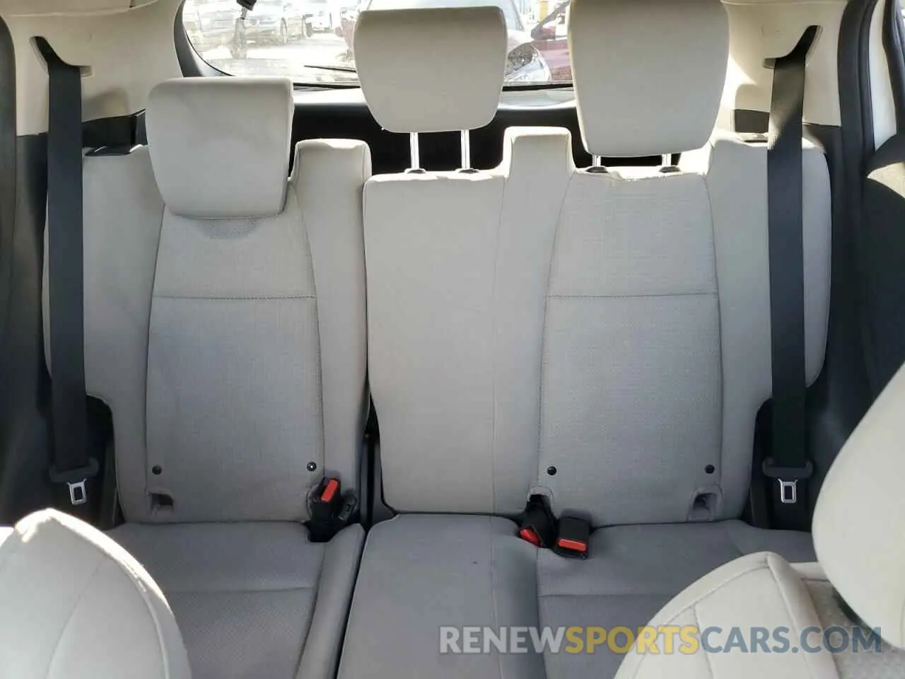 10 fotografías del automóvil dañado 3CZRU5H54KM704348 HONDA HR-V 2019