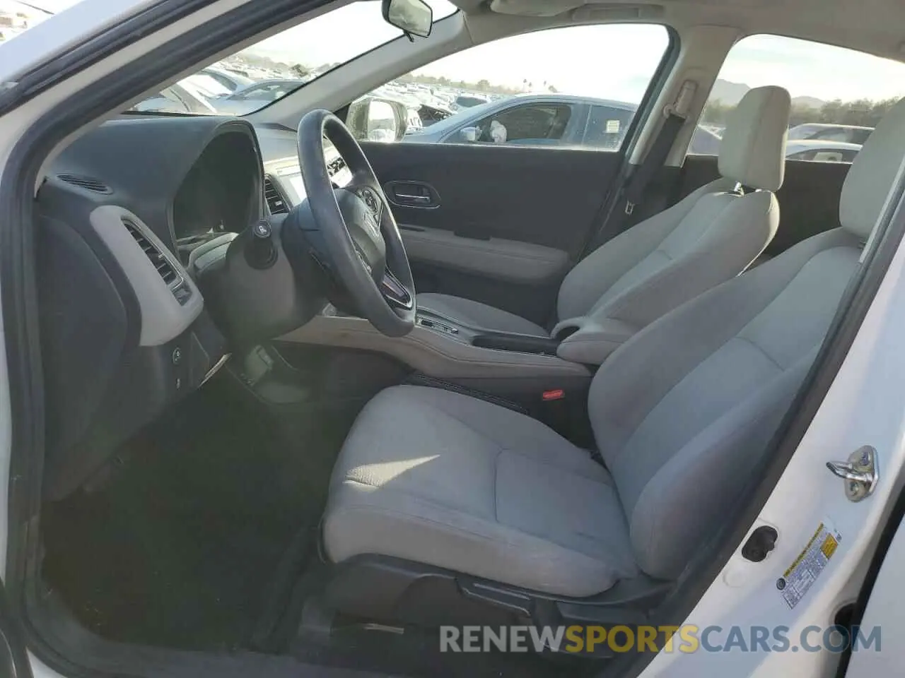 7 fotografías del automóvil dañado 3CZRU5H54KM704348 HONDA HR-V 2019