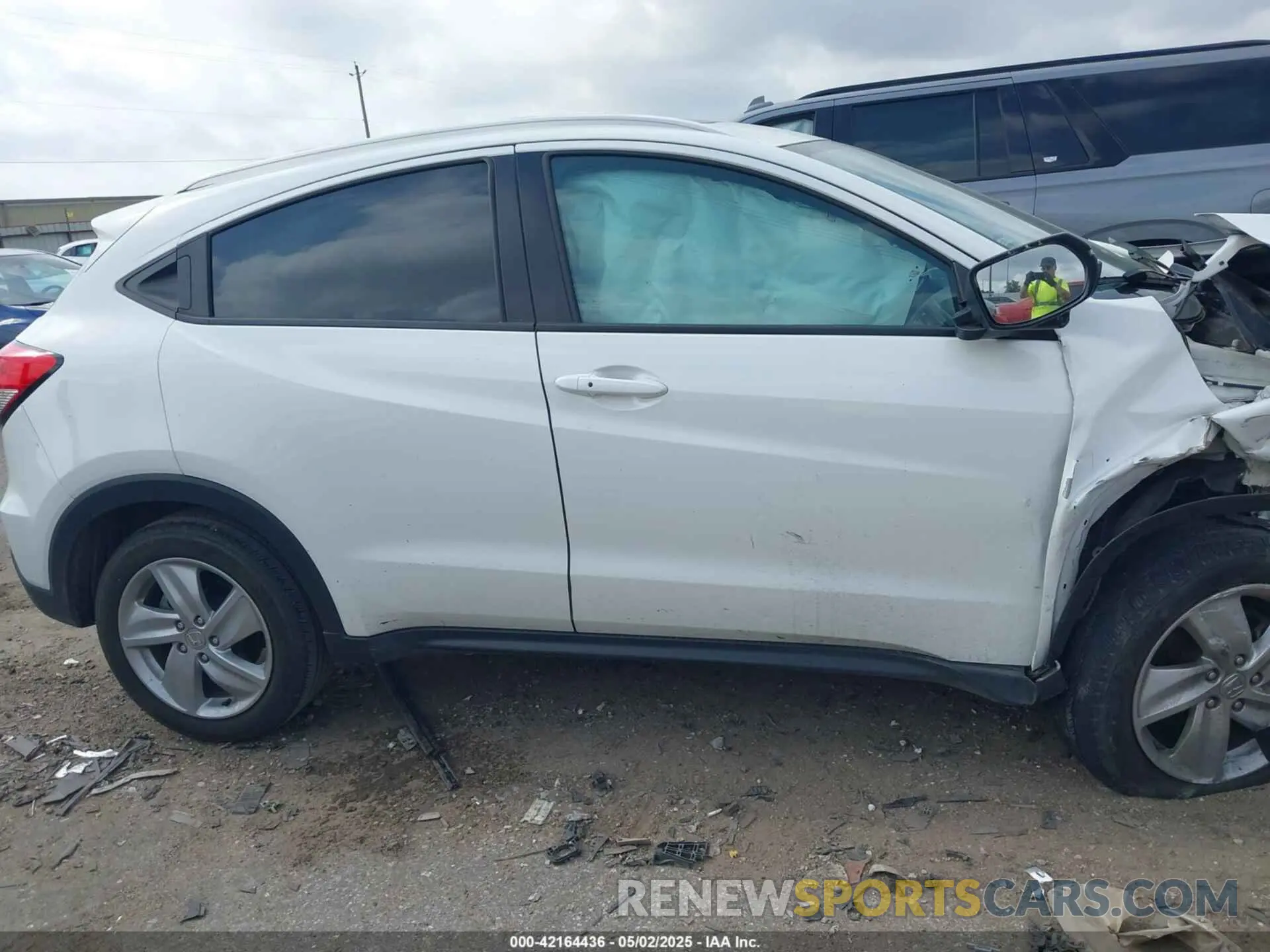 12 fotografías del automóvil dañado 3CZRU5H54KM727449 HONDA HR-V 2019