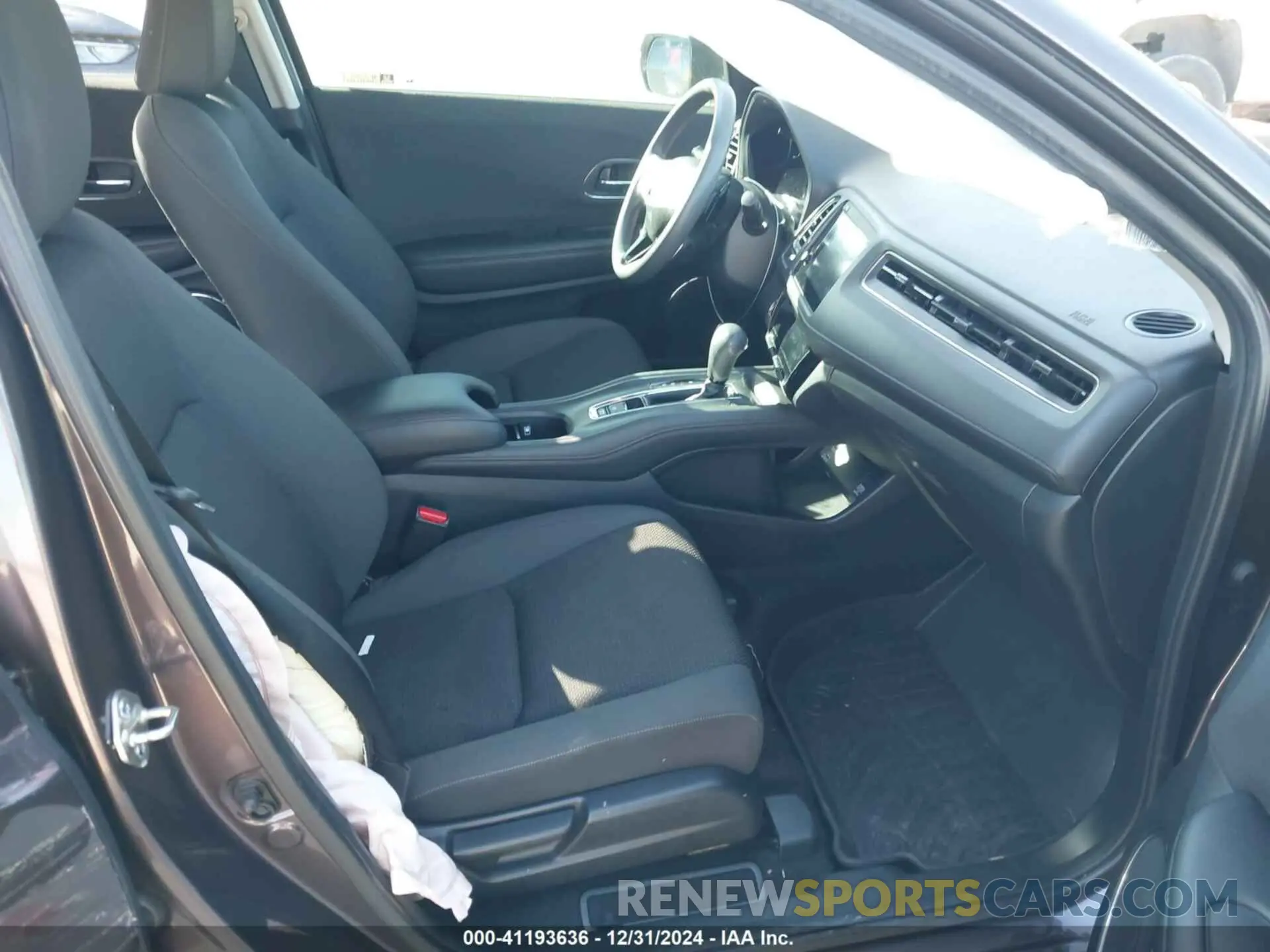 5 fotografías del automóvil dañado 3CZRU5H55KM704942 HONDA HR-V 2019