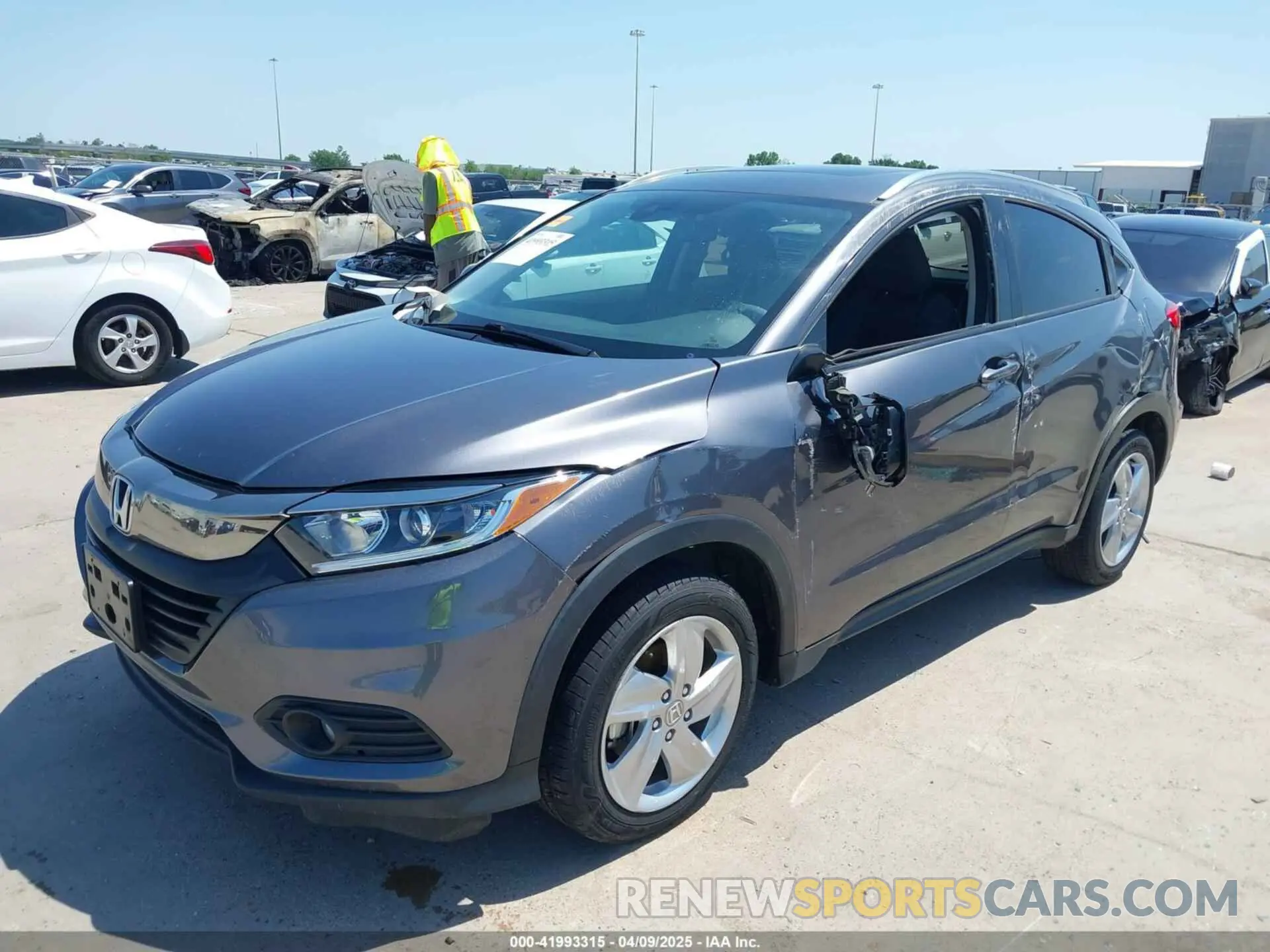 2 fotografías del automóvil dañado 3CZRU5H55KM721708 HONDA HR-V 2019