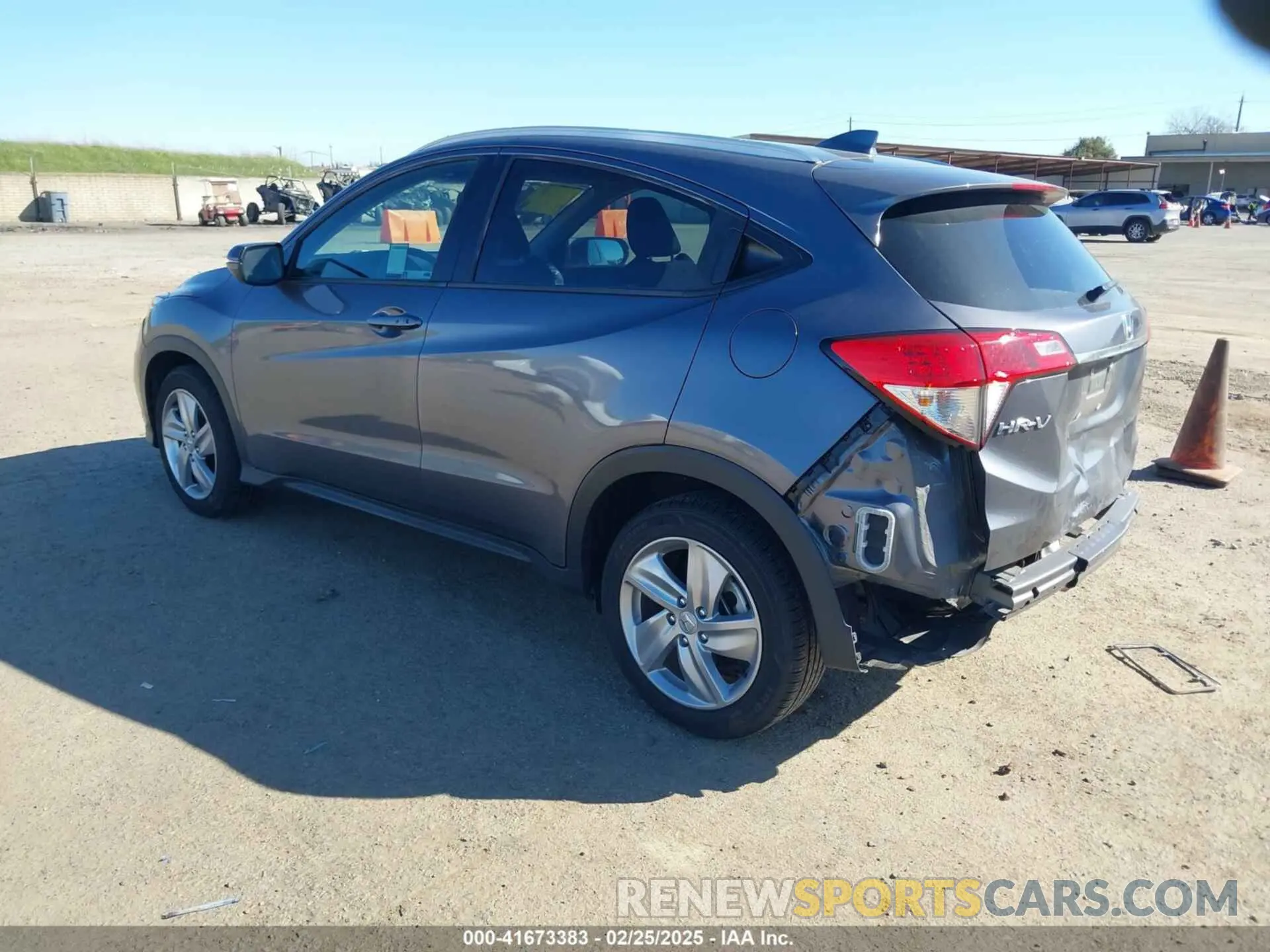 3 fotografías del automóvil dañado 3CZRU5H56KM728358 HONDA HR-V 2019