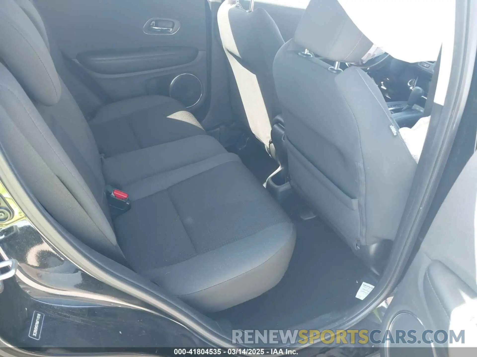 8 fotografías del automóvil dañado 3CZRU5H57KM711018 HONDA HR-V 2019