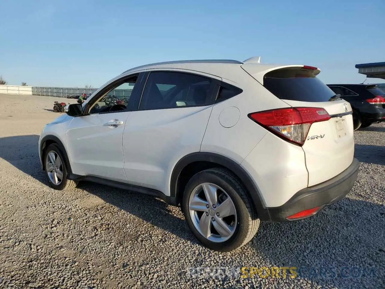 2 fotografías del automóvil dañado 3CZRU5H58KM712016 HONDA HR-V 2019