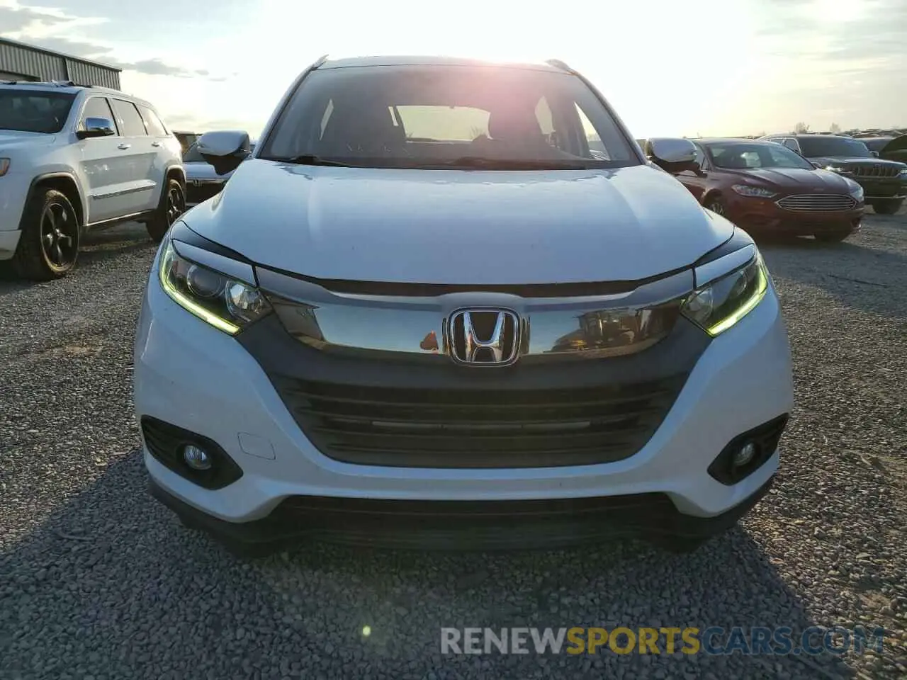 5 fotografías del automóvil dañado 3CZRU5H58KM712016 HONDA HR-V 2019
