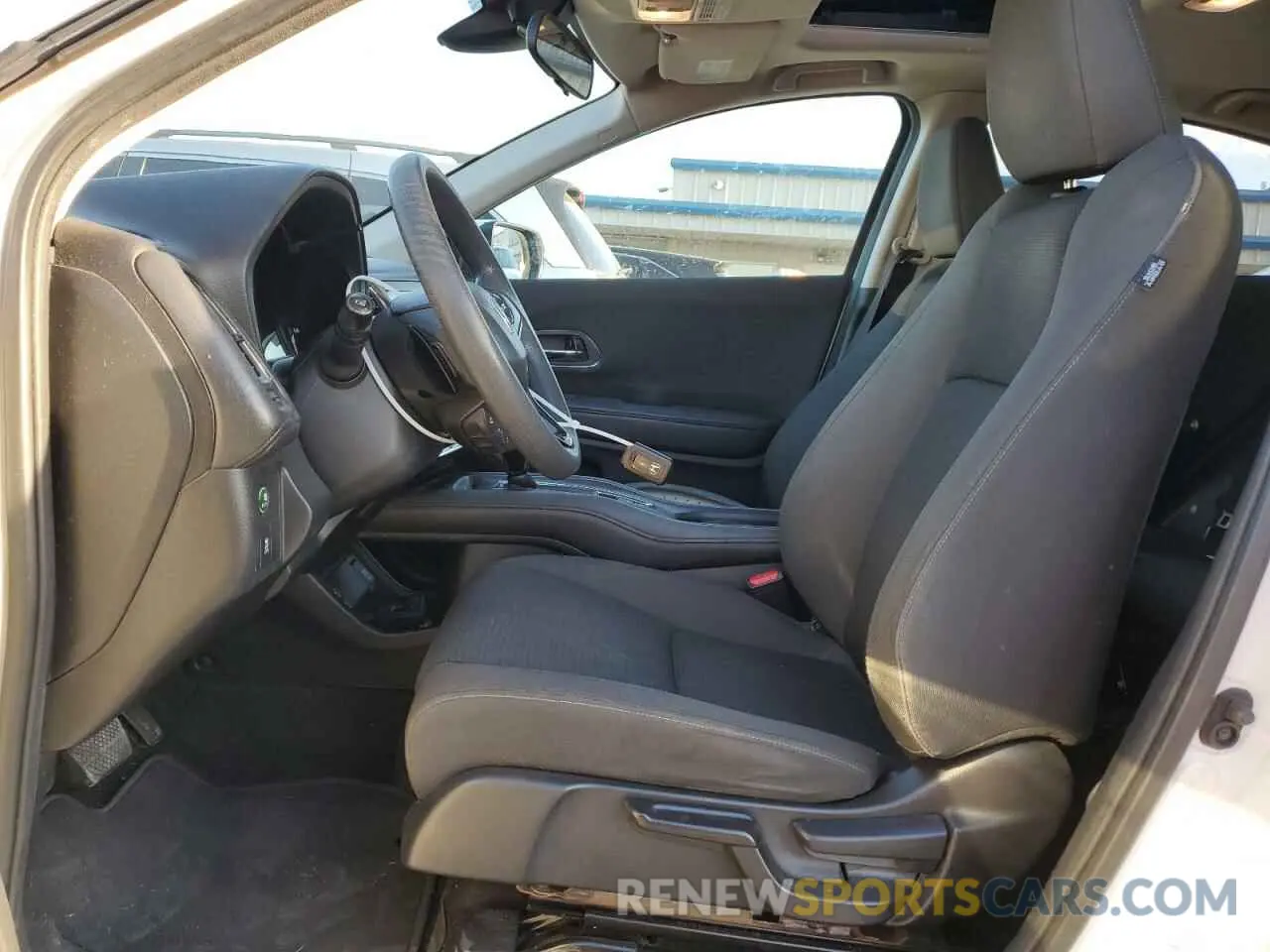 7 fotografías del automóvil dañado 3CZRU5H58KM712016 HONDA HR-V 2019