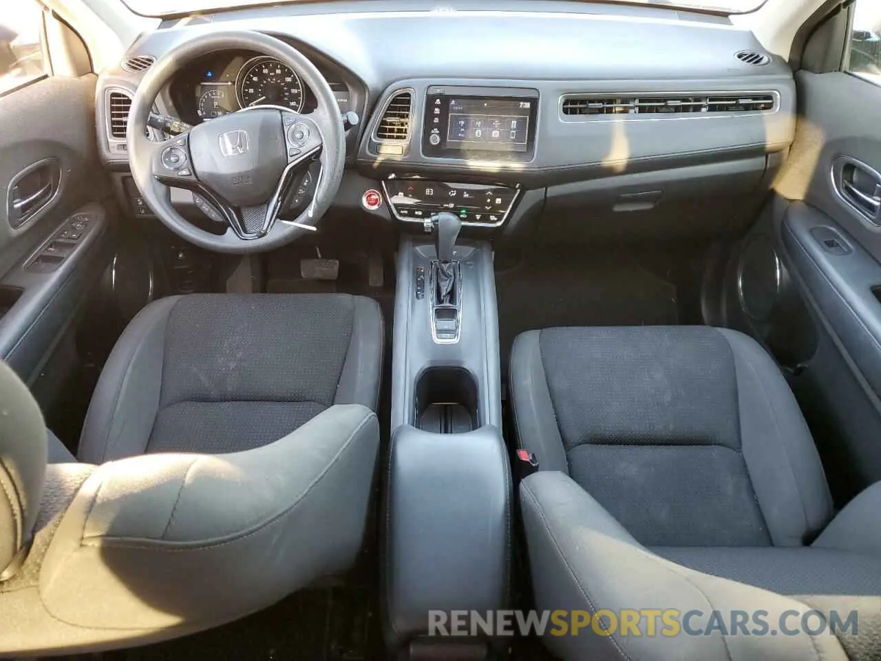 8 fotografías del automóvil dañado 3CZRU5H58KM712016 HONDA HR-V 2019