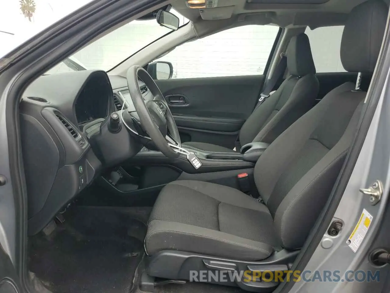 7 fotografías del automóvil dañado 3CZRU5H58KM728166 HONDA HR-V 2019