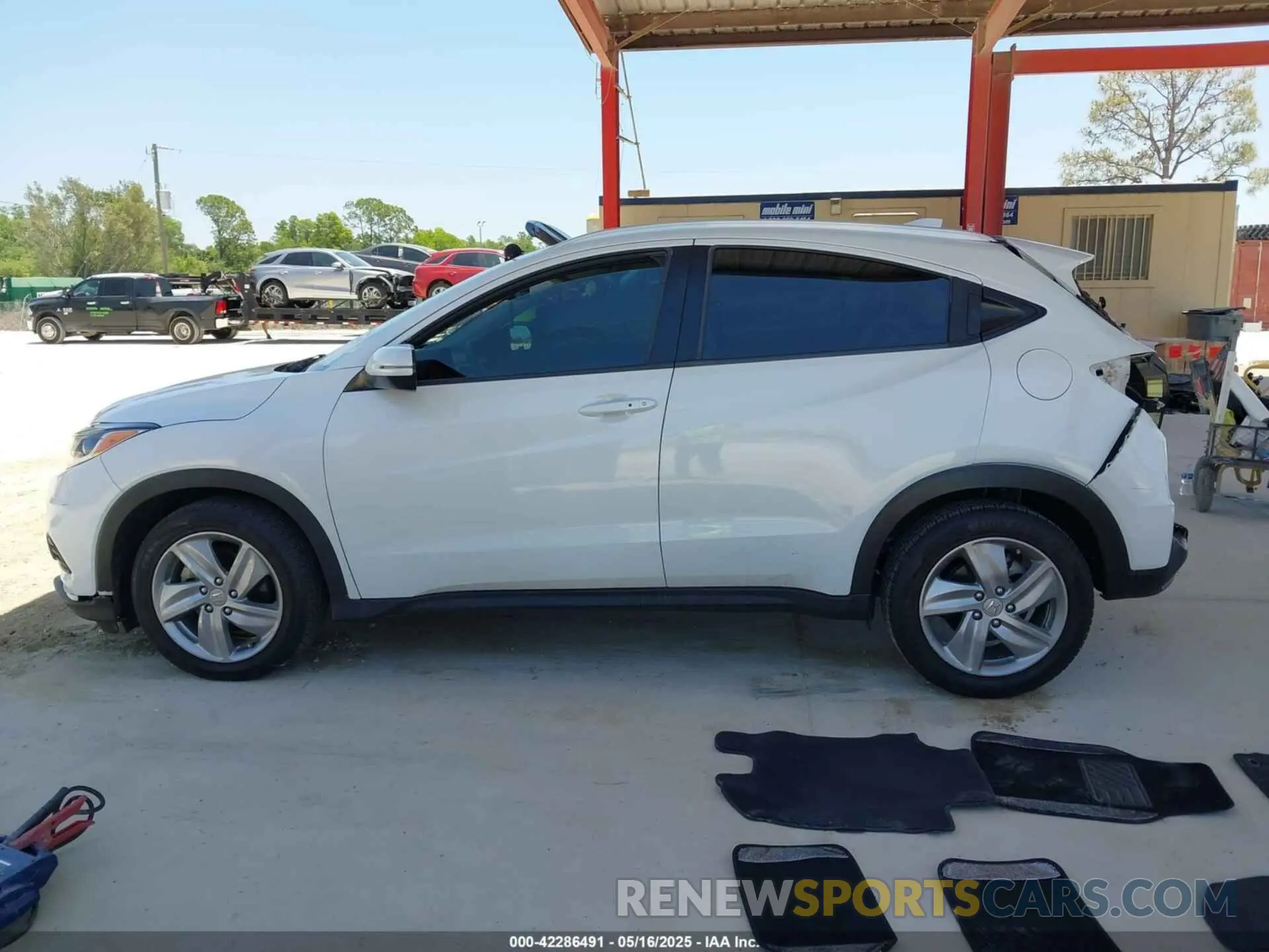14 fotografías del automóvil dañado 3CZRU5H58KM729088 HONDA HR-V 2019