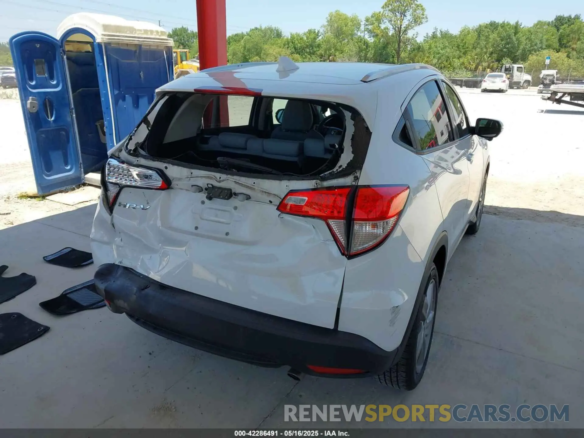 4 fotografías del automóvil dañado 3CZRU5H58KM729088 HONDA HR-V 2019