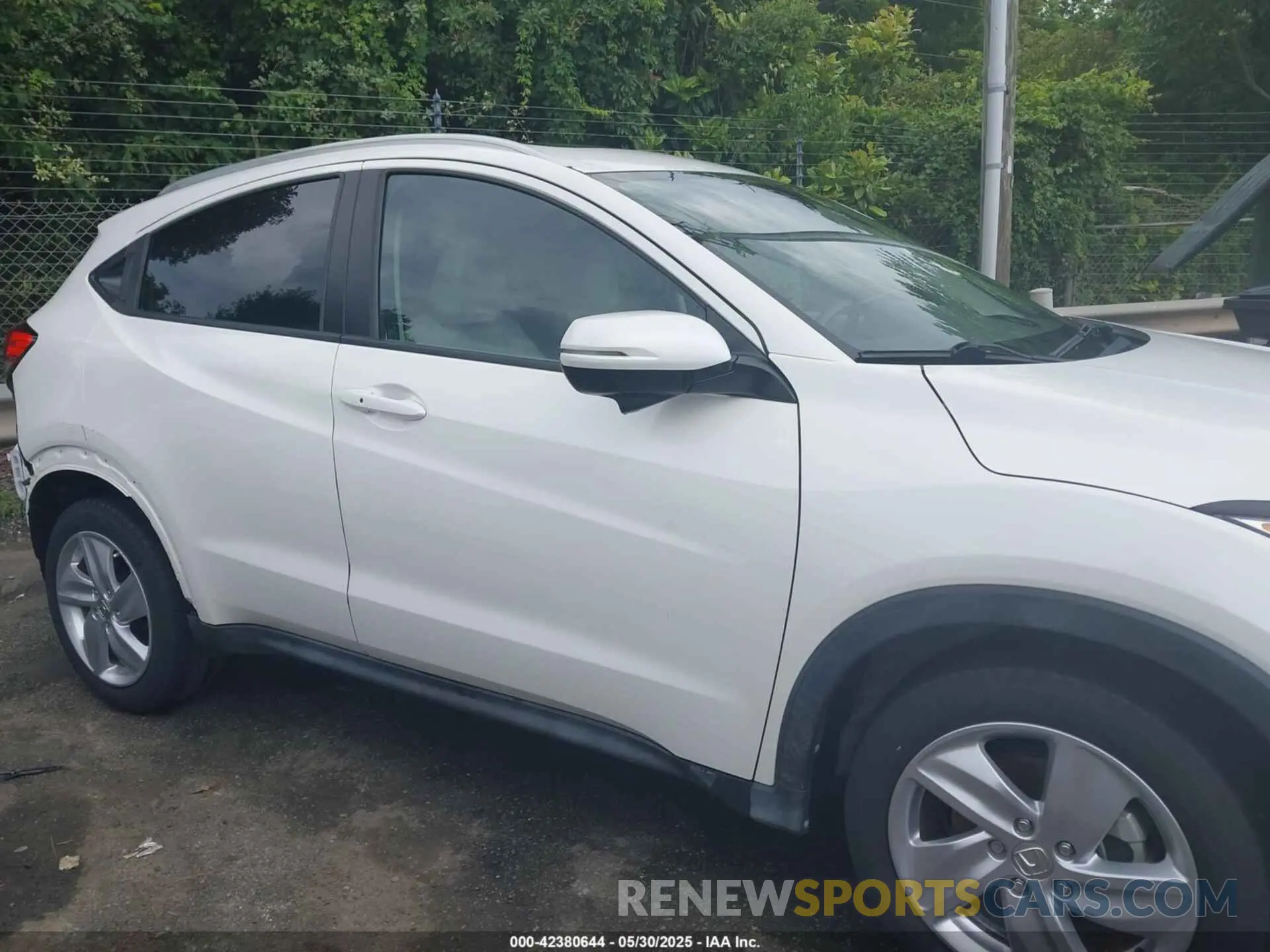 13 fotografías del automóvil dañado 3CZRU5H72KM708271 HONDA HR-V 2019