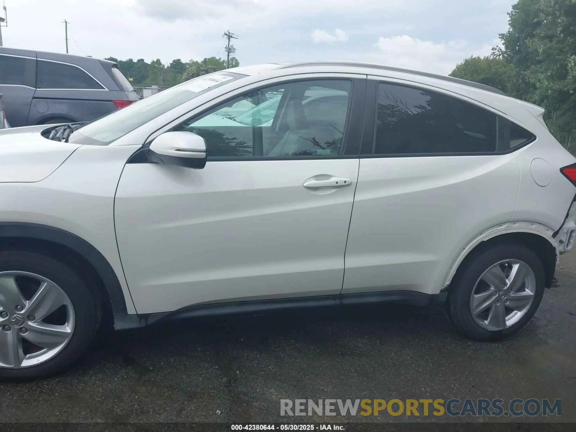 14 fotografías del automóvil dañado 3CZRU5H72KM708271 HONDA HR-V 2019