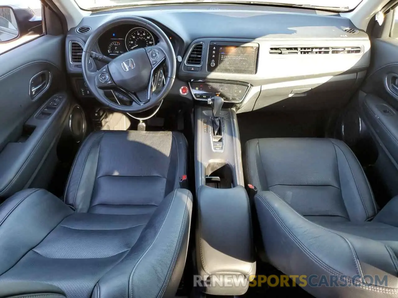 8 fotografías del automóvil dañado 3CZRU5H72KM721344 HONDA HR-V 2019