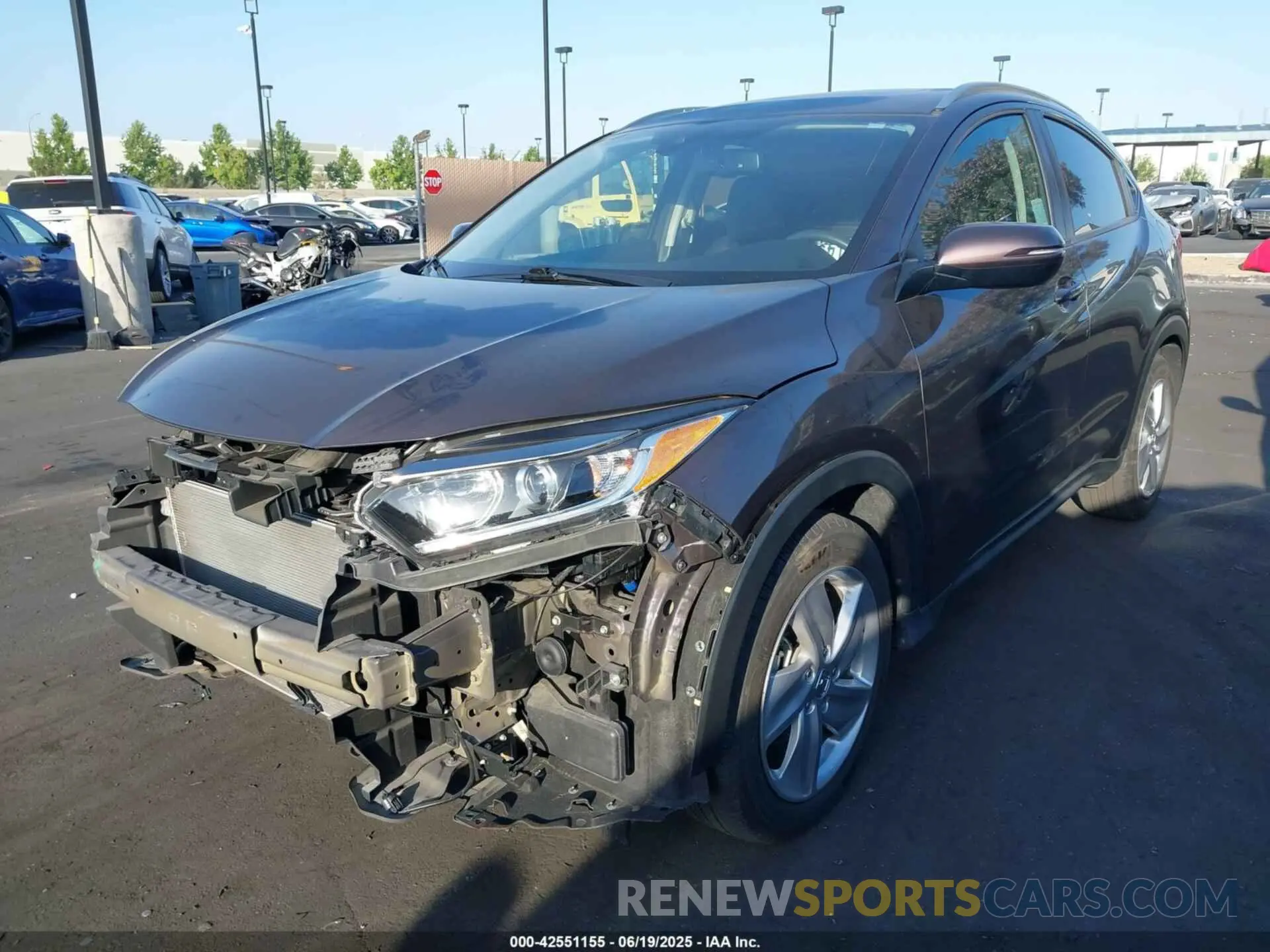 2 fotografías del automóvil dañado 3CZRU5H75KM713688 HONDA HR-V 2019