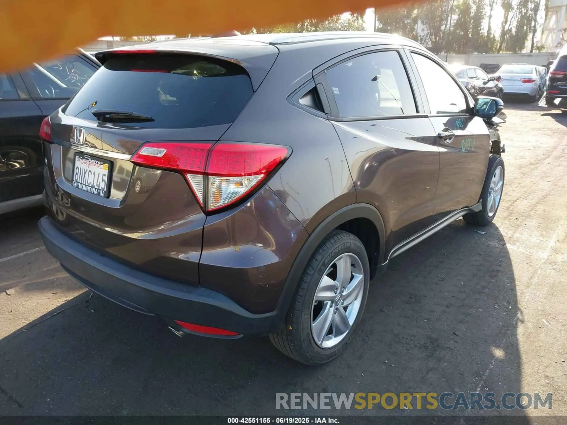 4 fotografías del automóvil dañado 3CZRU5H75KM713688 HONDA HR-V 2019