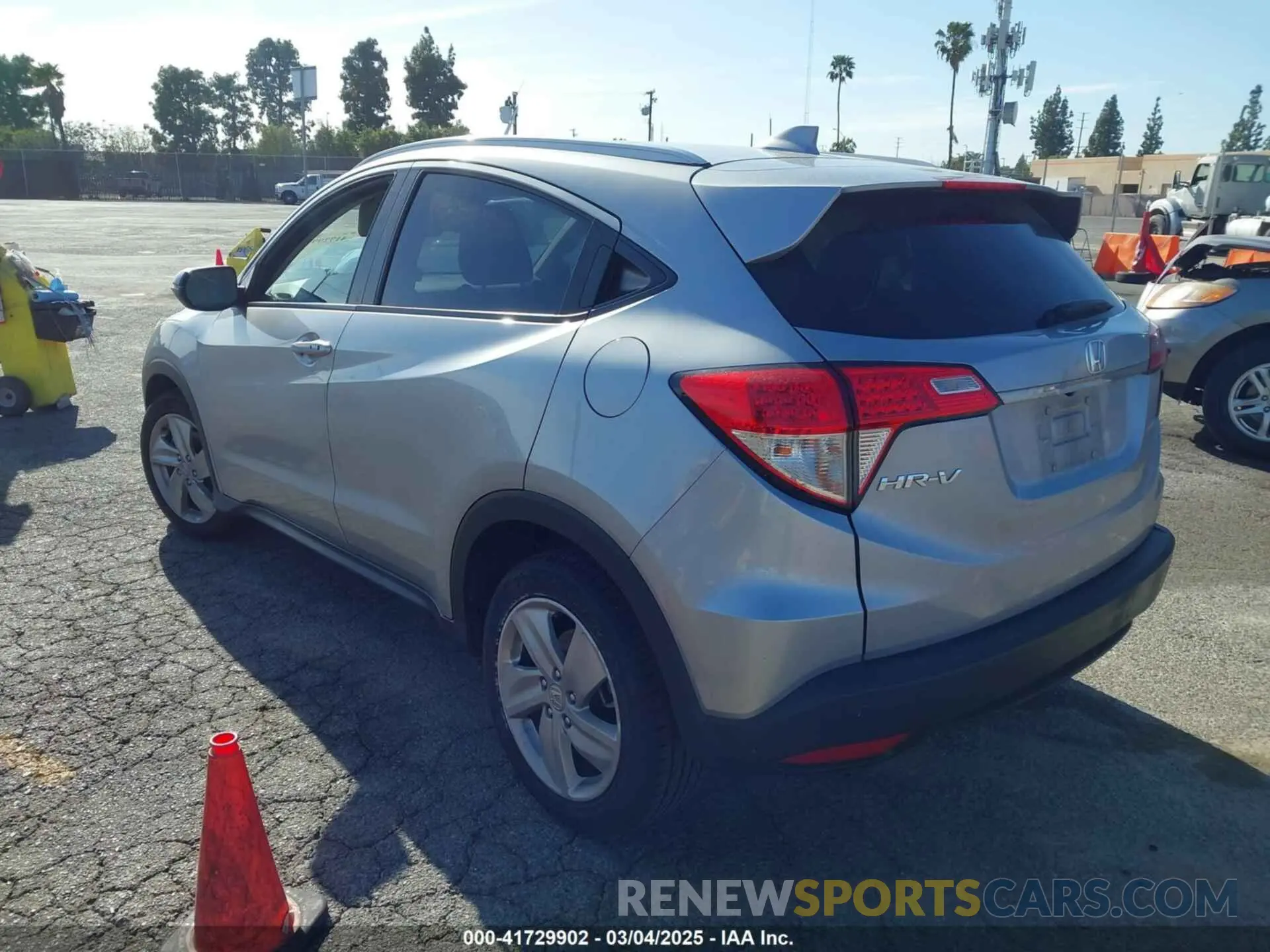 3 fotografías del automóvil dañado 3CZRU5H7XKM708020 HONDA HR-V 2019