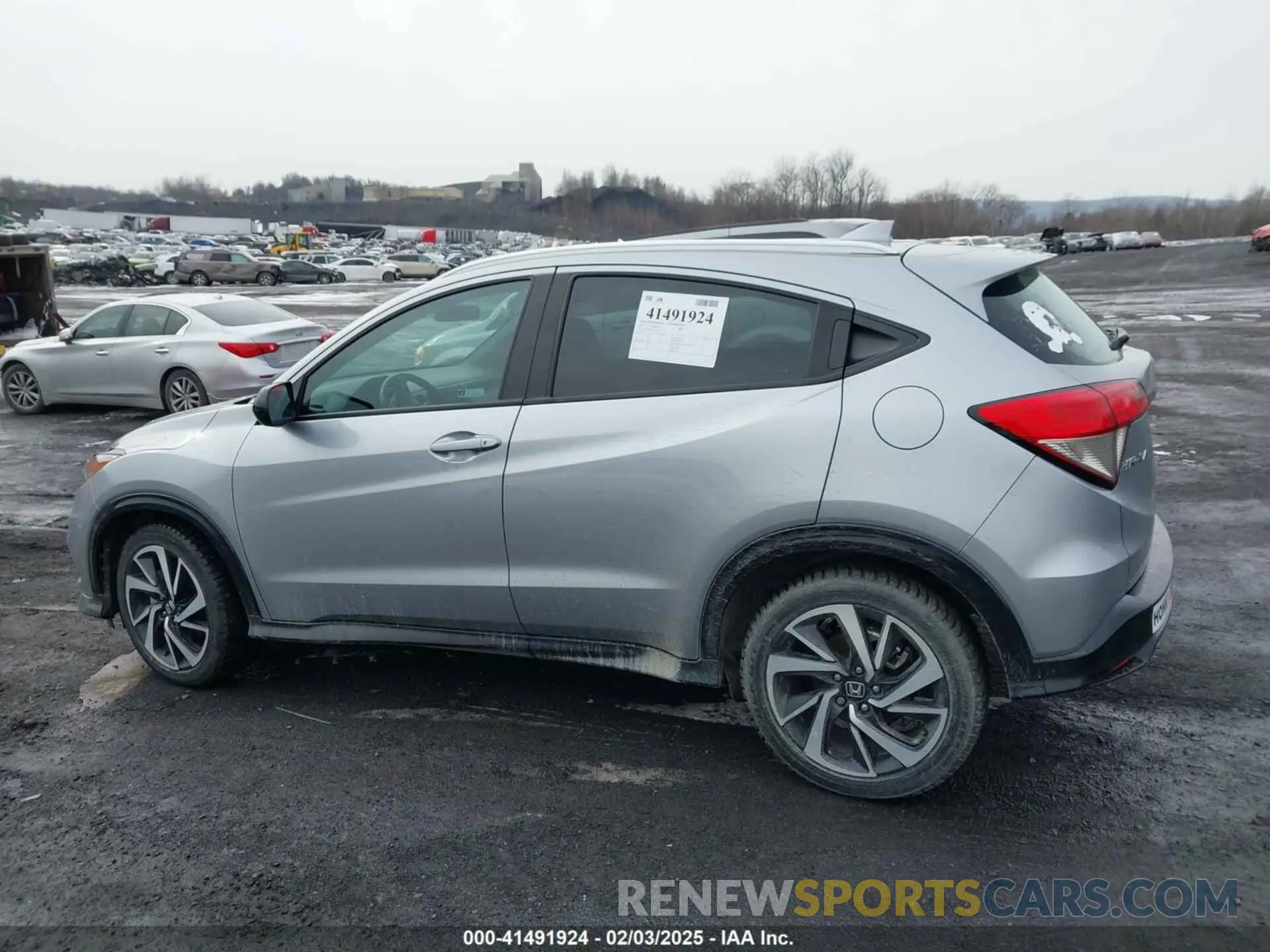 14 fotografías del automóvil dañado 3CZRU6H15KG722553 HONDA HR-V 2019