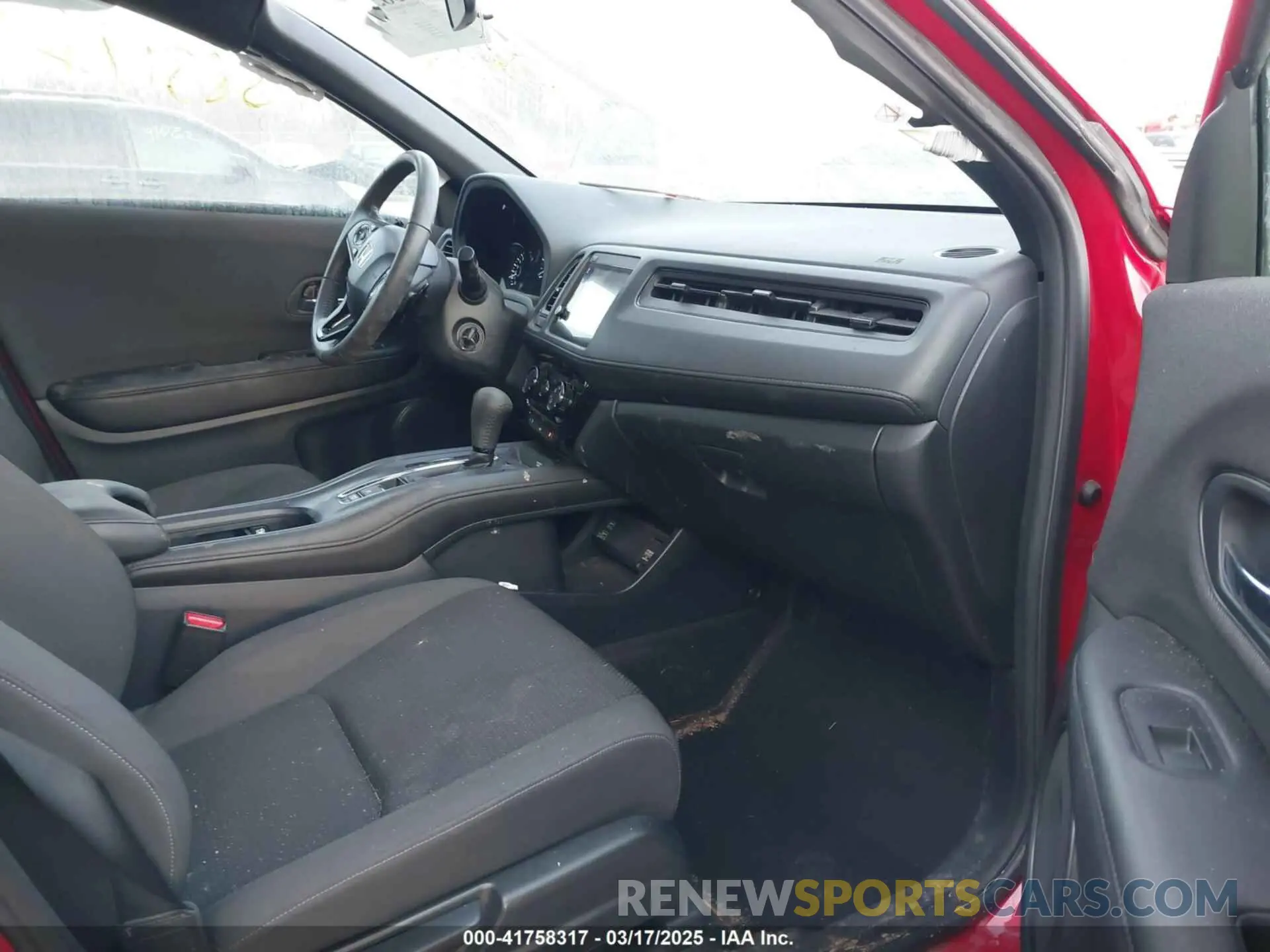 5 fotografías del automóvil dañado 3CZRU6H16KG706698 HONDA HR-V 2019