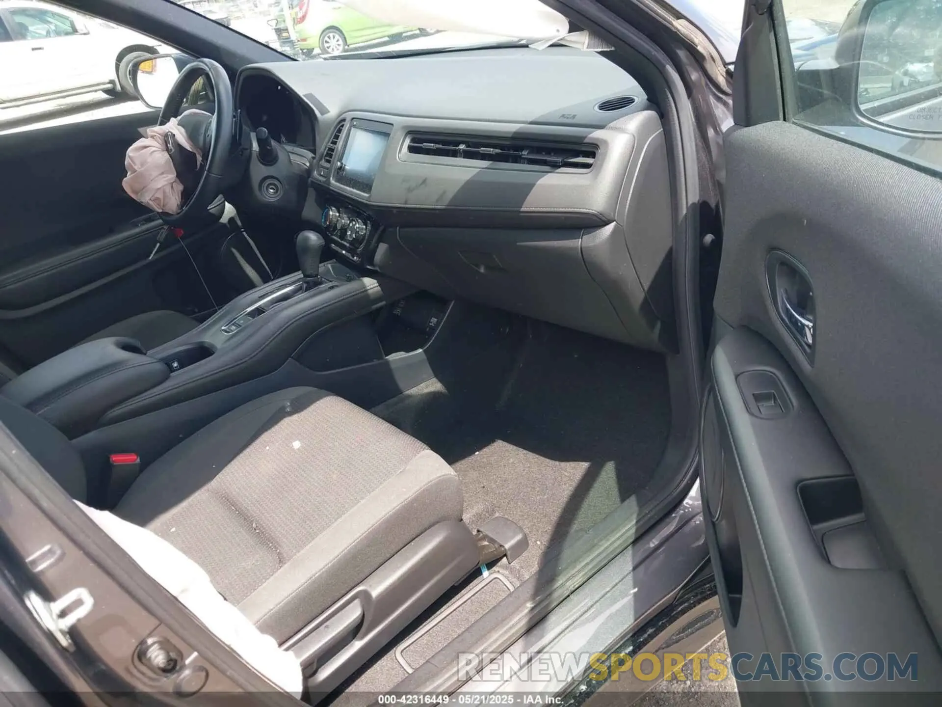 5 fotografías del automóvil dañado 3CZRU6H17KG711912 HONDA HR-V 2019