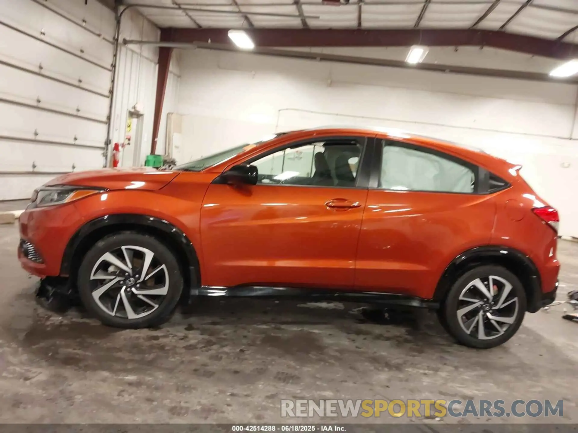 15 fotografías del automóvil dañado 3CZRU6H18KG713555 HONDA HR-V 2019