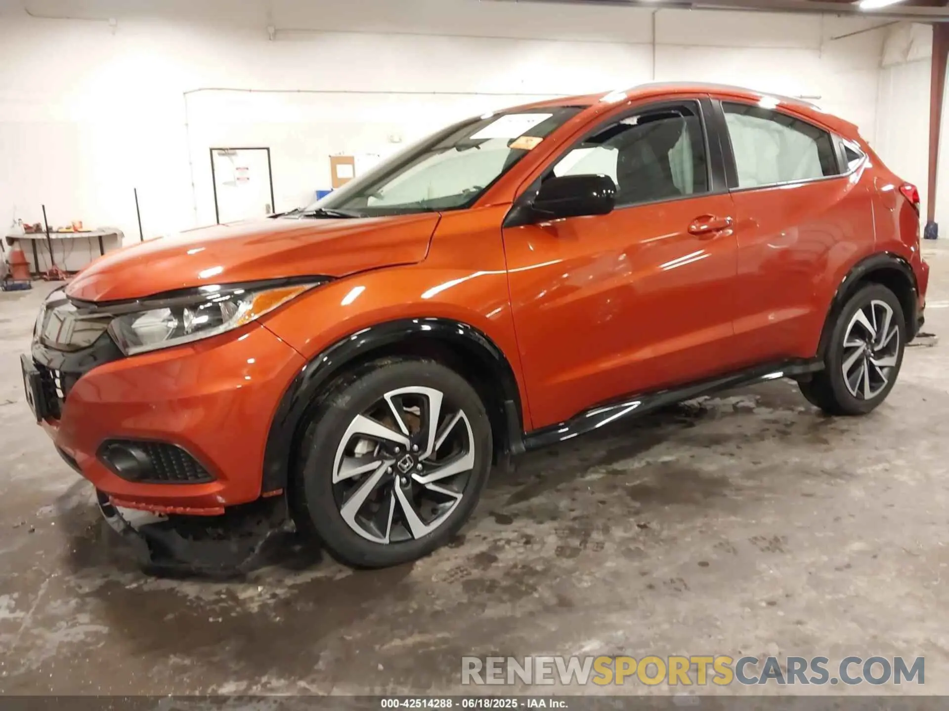 2 fotografías del automóvil dañado 3CZRU6H18KG713555 HONDA HR-V 2019
