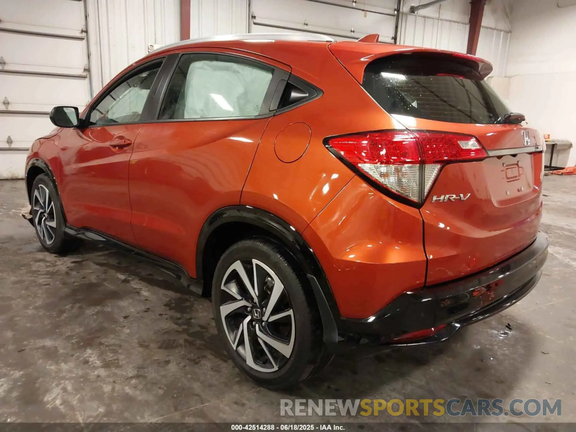 3 fotografías del automóvil dañado 3CZRU6H18KG713555 HONDA HR-V 2019