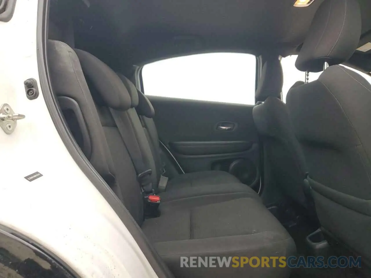 11 fotografías del automóvil dañado 3CZRU6H18KM706204 HONDA HR-V 2019