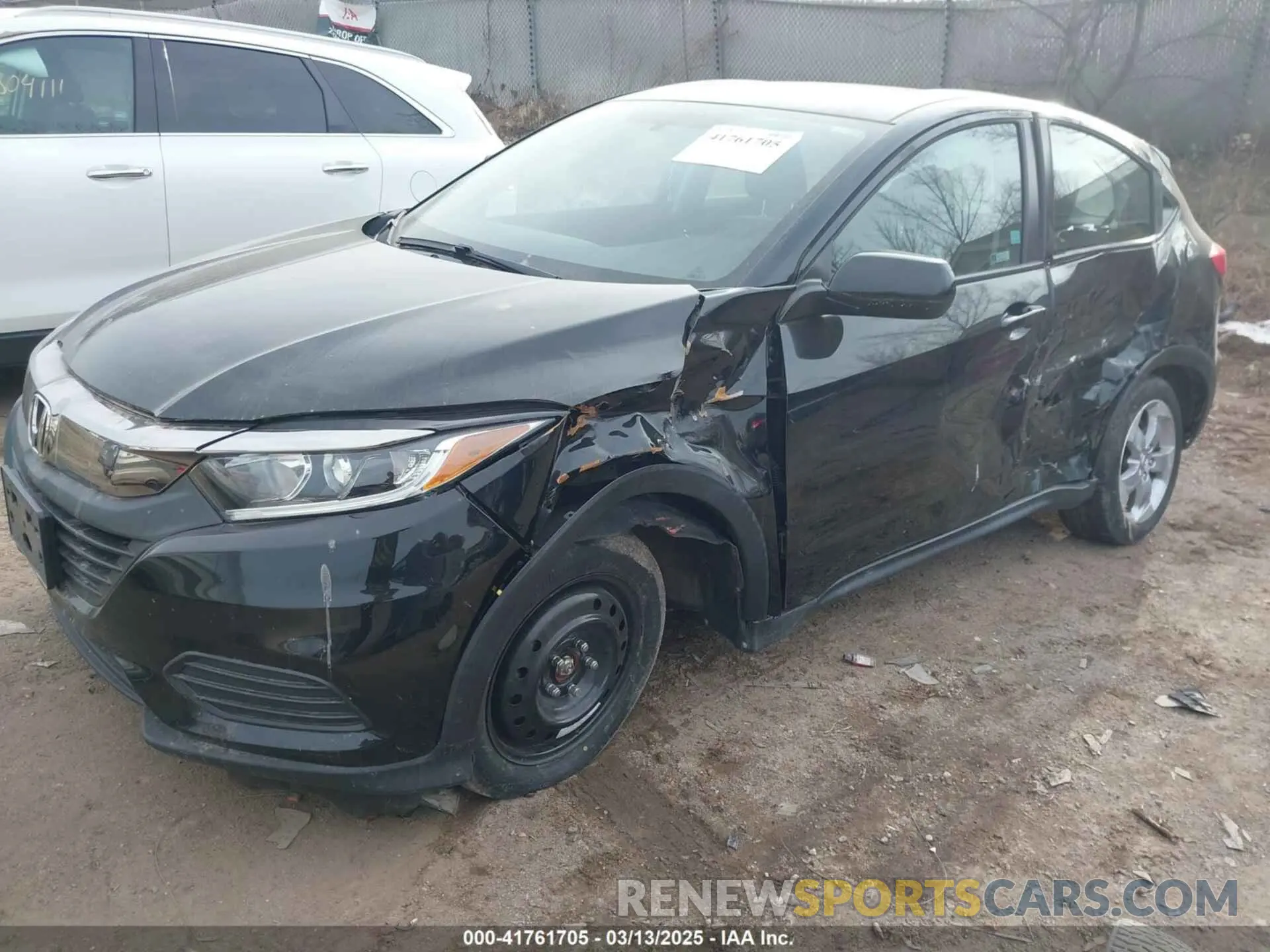 2 fotografías del automóvil dañado 3CZRU6H31KG734040 HONDA HR-V 2019