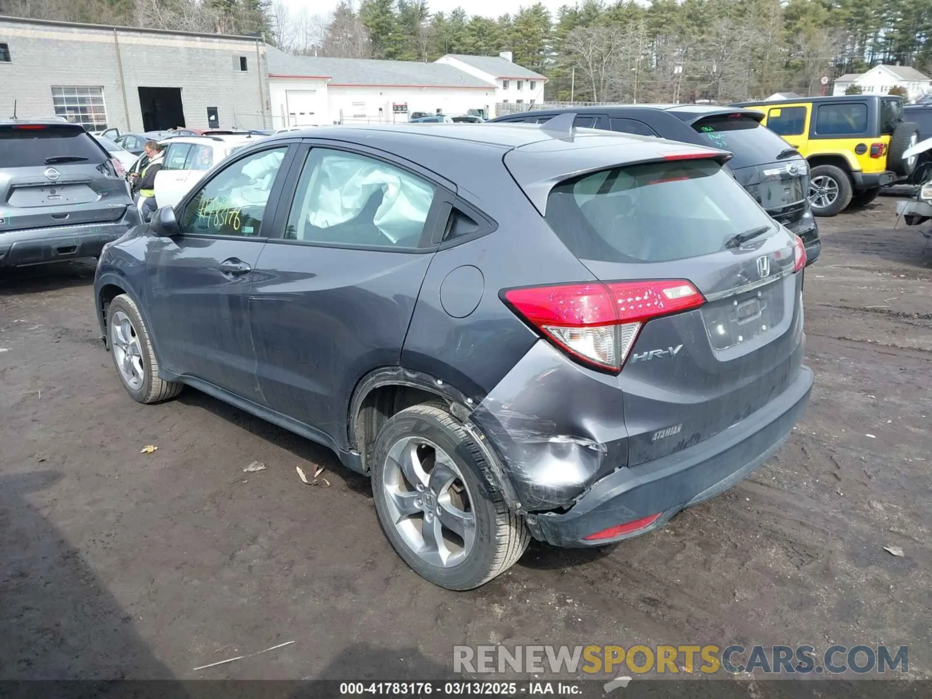3 fotografías del automóvil dañado 3CZRU6H32KG710054 HONDA HR-V 2019