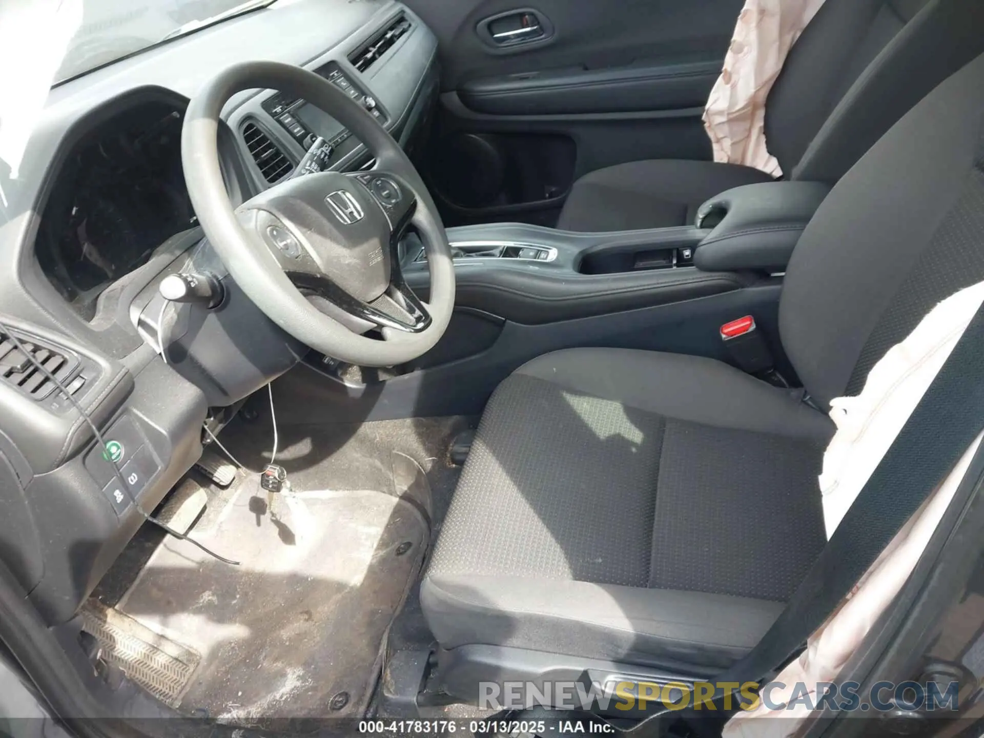 5 fotografías del automóvil dañado 3CZRU6H32KG710054 HONDA HR-V 2019