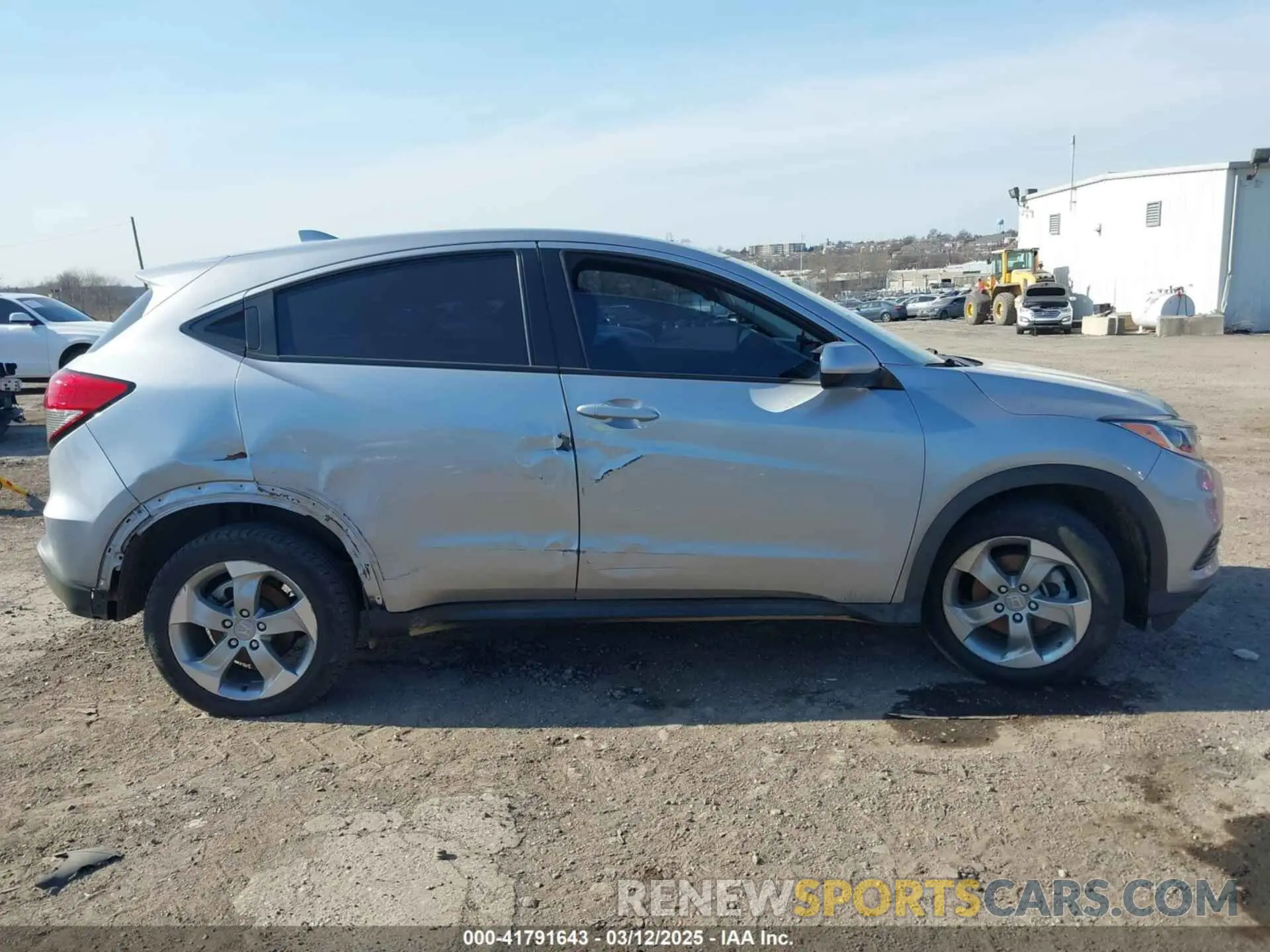12 fotografías del automóvil dañado 3CZRU6H32KG711625 HONDA HR-V 2019