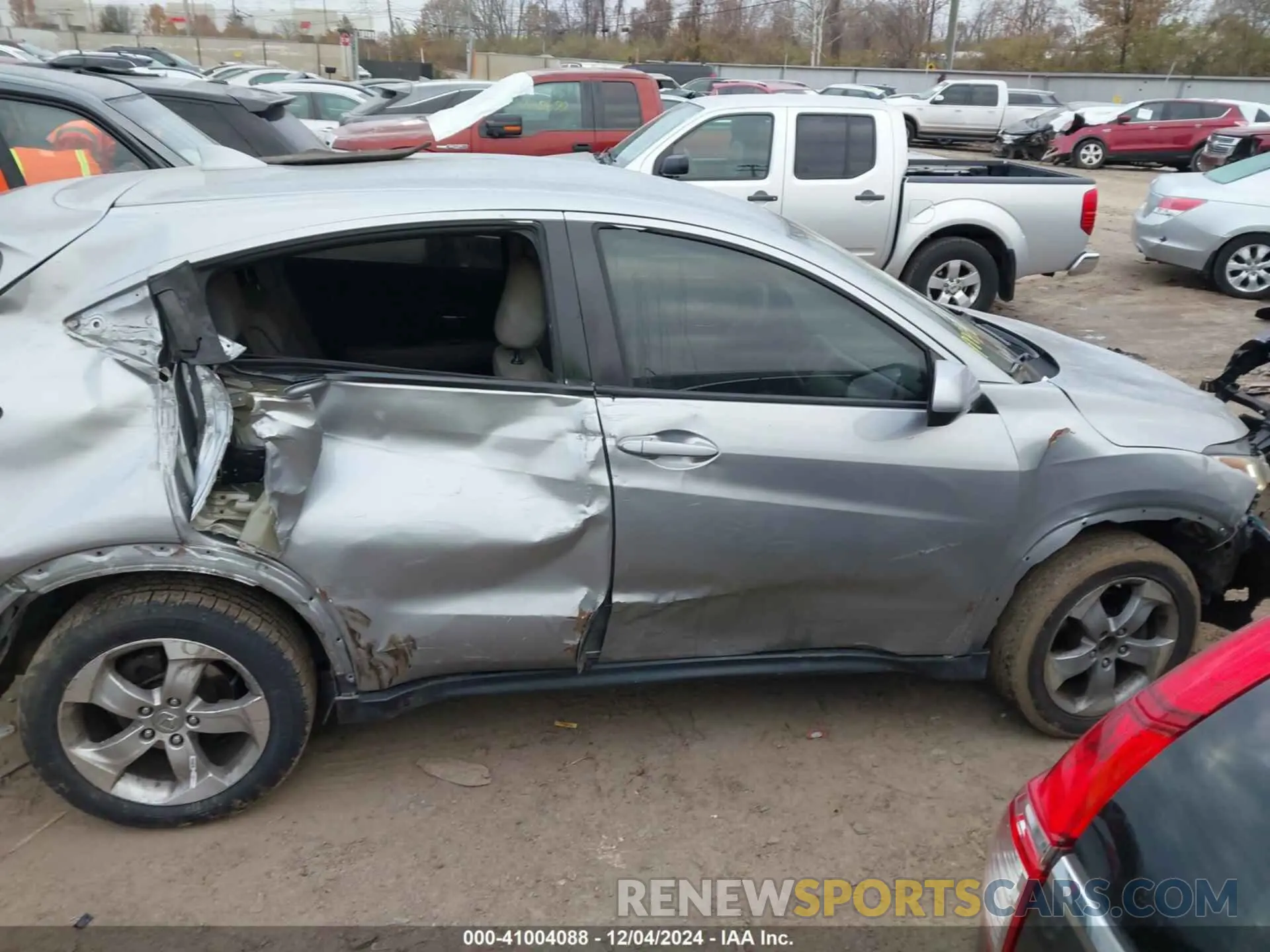 14 fotografías del automóvil dañado 3CZRU6H32KG726609 HONDA HR-V 2019