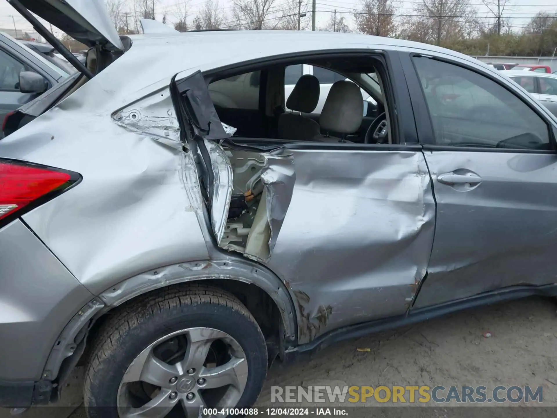 6 fotografías del automóvil dañado 3CZRU6H32KG726609 HONDA HR-V 2019